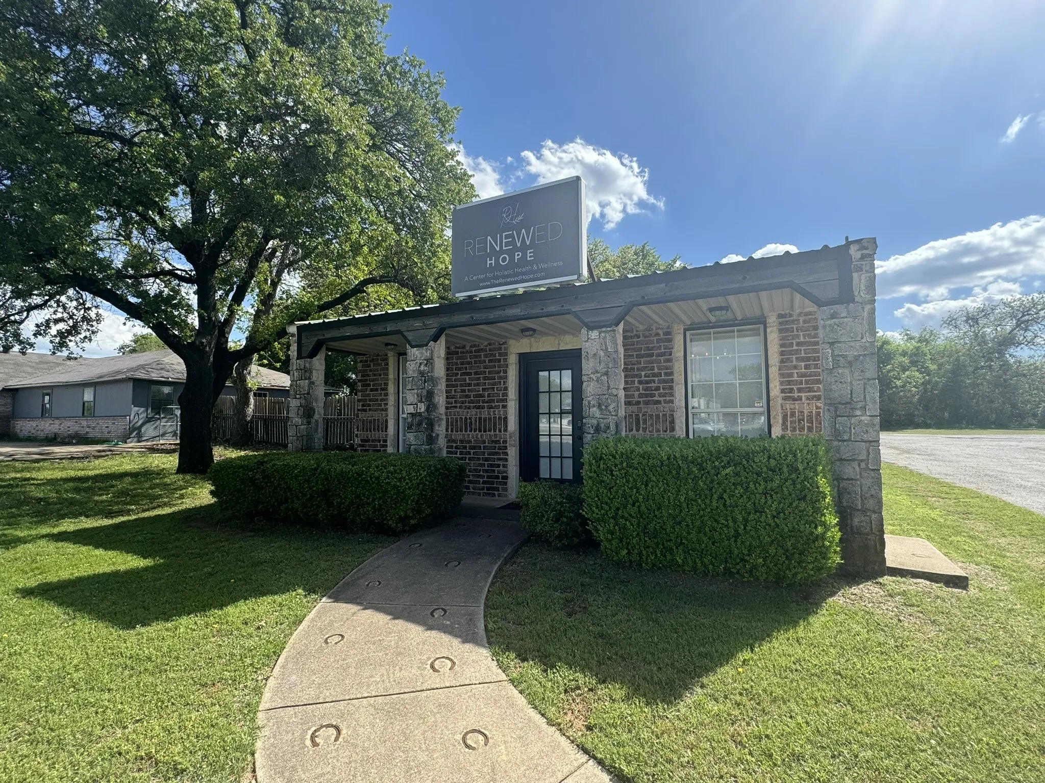 Office For Rent in Parker County , 932 E Highway 199 E, Springtown, Texas 76082, 0, 0, Garage spaces, 0 Sqft, built in 2005, Price $2,000, mls#21268684, Real Estate Agent in Springtown, Homes For Rent in Parker county, Homes For Rent in Springtown, Realtor in Springtown Texas, Real Estate Brokerage Independent Realty Texas, Luminita Cordes Realtor