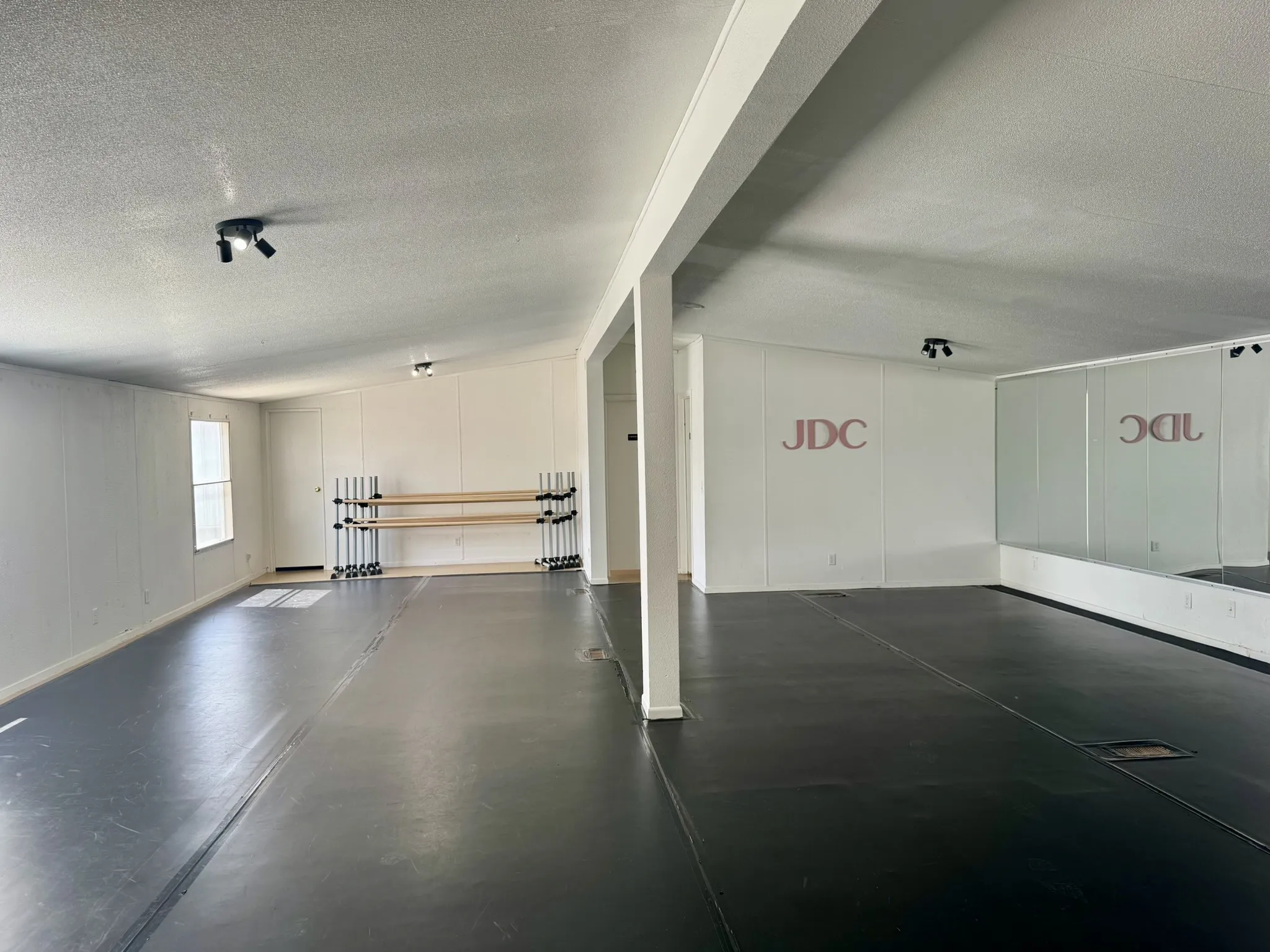 Office For Rent in Parker County , 3001 E Hwy 199 105, Springtown, Texas 76082, 0, 0, Garage spaces, 0 Sqft, built in 2021, Price $2,000, mls#21268689, Real Estate Agent in Springtown, Homes For Rent in Parker county, Homes For Rent in Springtown, Realtor in Springtown Texas, Real Estate Brokerage Independent Realty Texas, Luminita Cordes Realtor