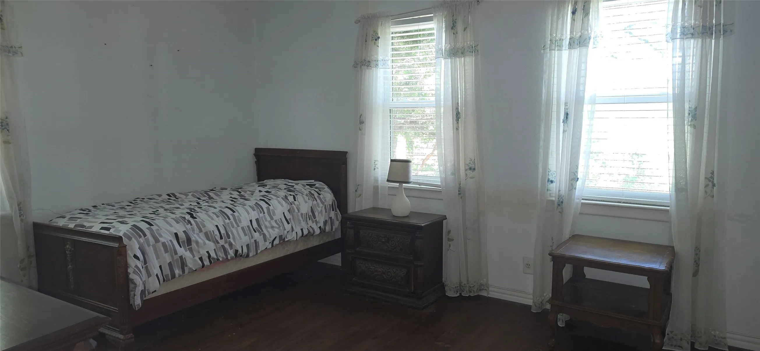 Single Family Residence For Sale in Kaufman County , 610 N Fm Road 1389, Combine, Texas 75159, 3 Bedroom, 2 Bathroom, 2 Garage spaces, 1,446 Sqft, built in 1960, mls#21268641, Real Estate Agent in Combine, Homes For Sale in Kaufman county, Homes For Sale in Combine, Realtor in Combine Texas, Real Estate Brokerage Independent Realty Texas, Luminita Cordes Realtor