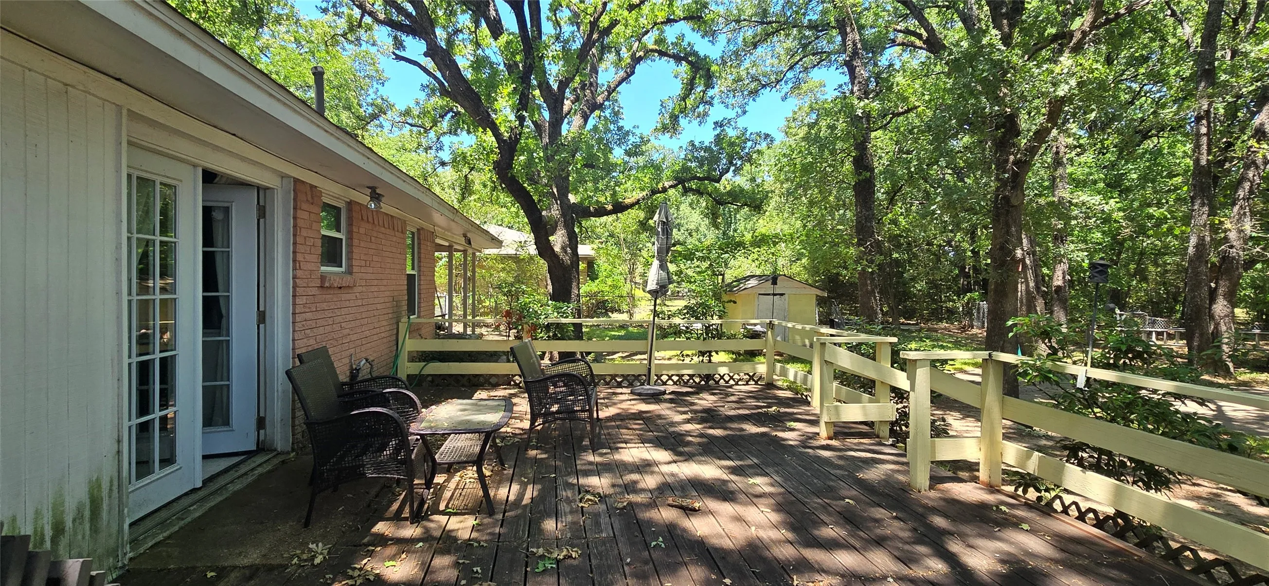 Single Family Residence For Sale in Kaufman County , 610 N Fm Road 1389, Combine, Texas 75159, 3 Bedroom, 2 Bathroom, 2 Garage spaces, 1,446 Sqft, built in 1960, mls#21268641, Real Estate Agent in Combine, Homes For Sale in Kaufman county, Homes For Sale in Combine, Realtor in Combine Texas, Real Estate Brokerage Independent Realty Texas, Luminita Cordes Realtor