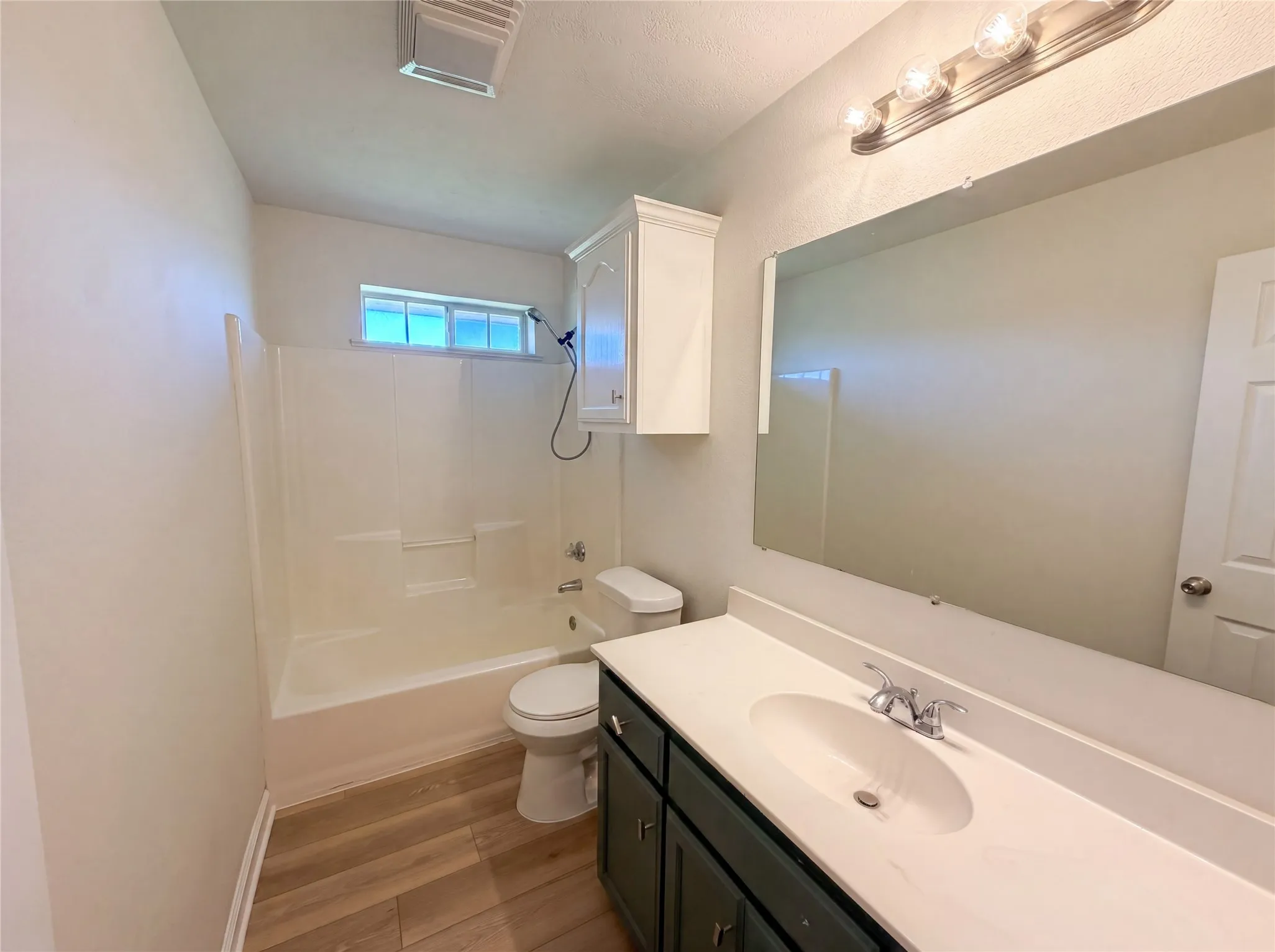 Single Family Residence For Sale in Hunt County , 3499 Fm-1564, Greenville, Texas 75402, 3 Bedroom, 3 Bathroom, 2 Garage spaces, 2,203 Sqft, built in 2004, mls#21268590, Real Estate Agent in Greenville, Homes For Sale in Hunt county, Homes For Sale in Greenville, Realtor in Greenville Texas, Real Estate Brokerage Independent Realty Texas, Luminita Cordes Realtor