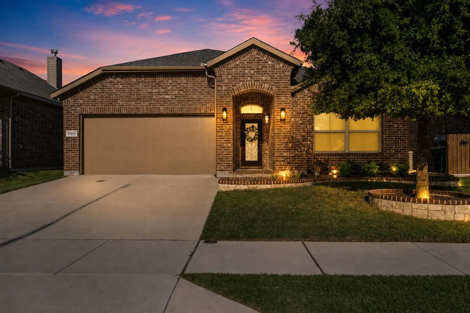 Single Family Residence For Sale in Tarrant County , 11312 Gold Canyon Drive, Fort Worth, Texas 76052, 4 Bedroom, 2 Bathroom, 2 Garage spaces, 2,048 Sqft, built in 2017, mls#21267382, Real Estate Agent in Fort Worth, Homes For Sale in Tarrant county, Homes For Sale in Fort Worth, Realtor in Fort Worth Texas, Real Estate Brokerage Independent Realty Texas, Luminita Cordes Realtor