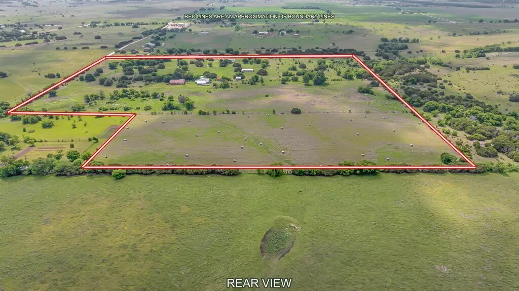 Mobile Home For Sale in Bosque County , 271 County Road 3440, Clifton, Texas 76634, 3 Bedroom, 2 Bathroom, Garage spaces, 1,120 Sqft, built in 1985, Price $549,000, mls#21268139, Real Estate Agent in Clifton, Homes For Sale in Bosque county, Homes For Sale in Clifton, Realtor in Clifton Texas, Real Estate Brokerage Independent Realty Texas, Luminita Cordes Realtor
