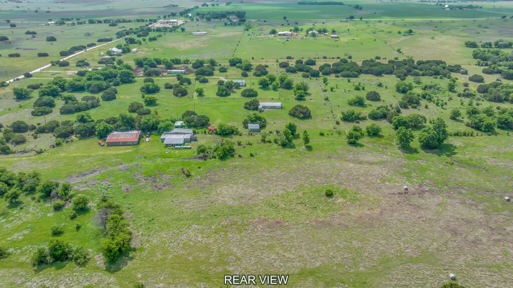 Mobile Home For Sale in Bosque County , 271 County Road 3440, Clifton, Texas 76634, 3 Bedroom, 2 Bathroom, Garage spaces, 1,120 Sqft, built in 1985, Price $549,000, mls#21268139, Real Estate Agent in Clifton, Homes For Sale in Bosque county, Homes For Sale in Clifton, Realtor in Clifton Texas, Real Estate Brokerage Independent Realty Texas, Luminita Cordes Realtor
