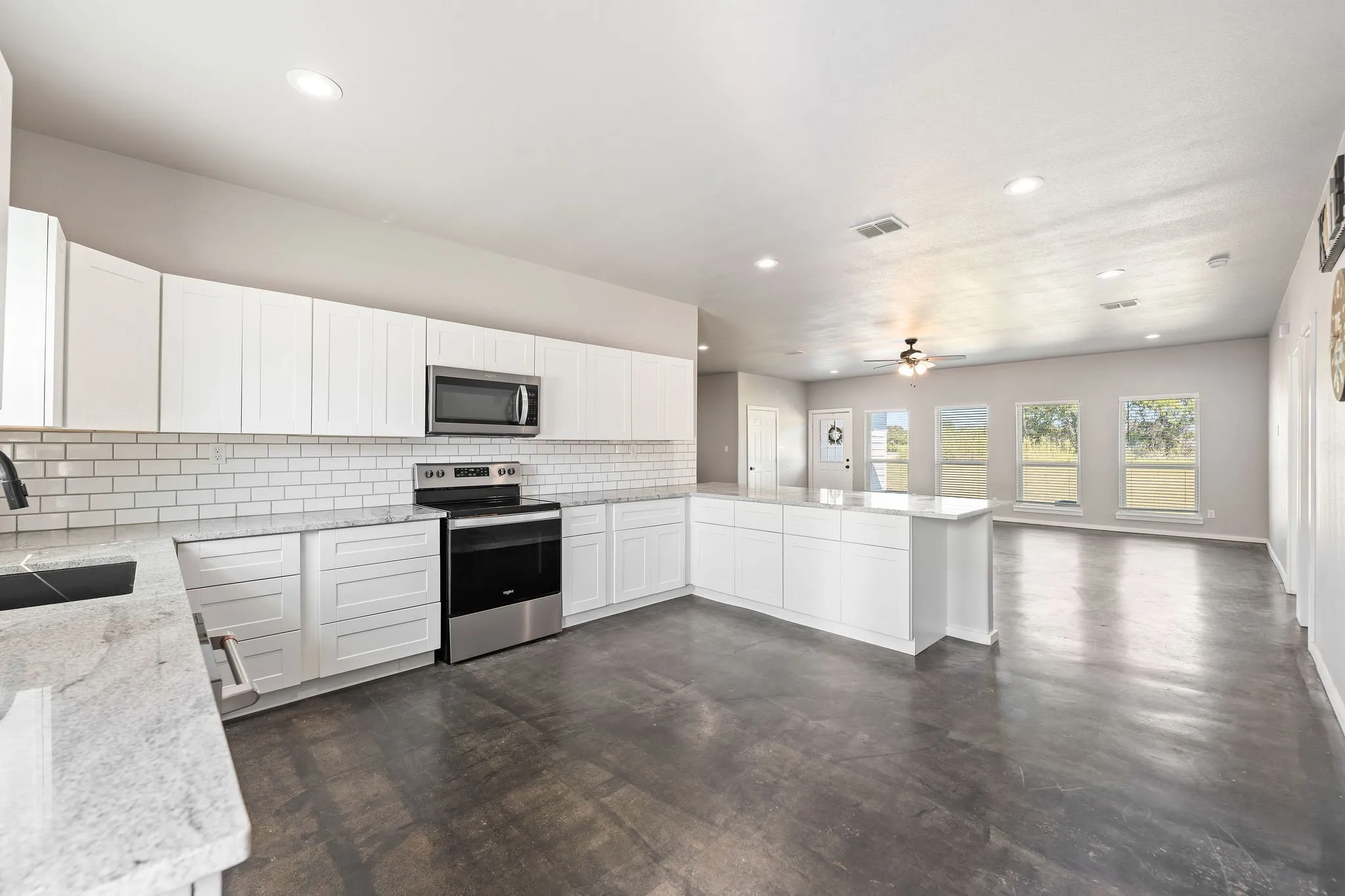 Single Family Residence For Sale in Johnson County , 2480 County Road 312, Cleburne, Texas 76031, 4 Bedroom, 2 Bathroom, 2 Garage spaces, 2,300 Sqft, built in 2022, mls#21268711, Real Estate Agent in Cleburne, Homes For Sale in Johnson county, Homes For Sale in Cleburne, Realtor in Cleburne Texas, Real Estate Brokerage Independent Realty Texas, Luminita Cordes Realtor