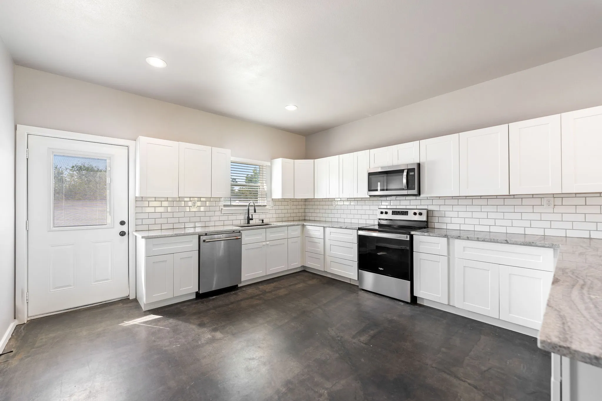 Single Family Residence For Sale in Johnson County , 2480 County Road 312, Cleburne, Texas 76031, 4 Bedroom, 2 Bathroom, 2 Garage spaces, 2,300 Sqft, built in 2022, mls#21268711, Real Estate Agent in Cleburne, Homes For Sale in Johnson county, Homes For Sale in Cleburne, Realtor in Cleburne Texas, Real Estate Brokerage Independent Realty Texas, Luminita Cordes Realtor
