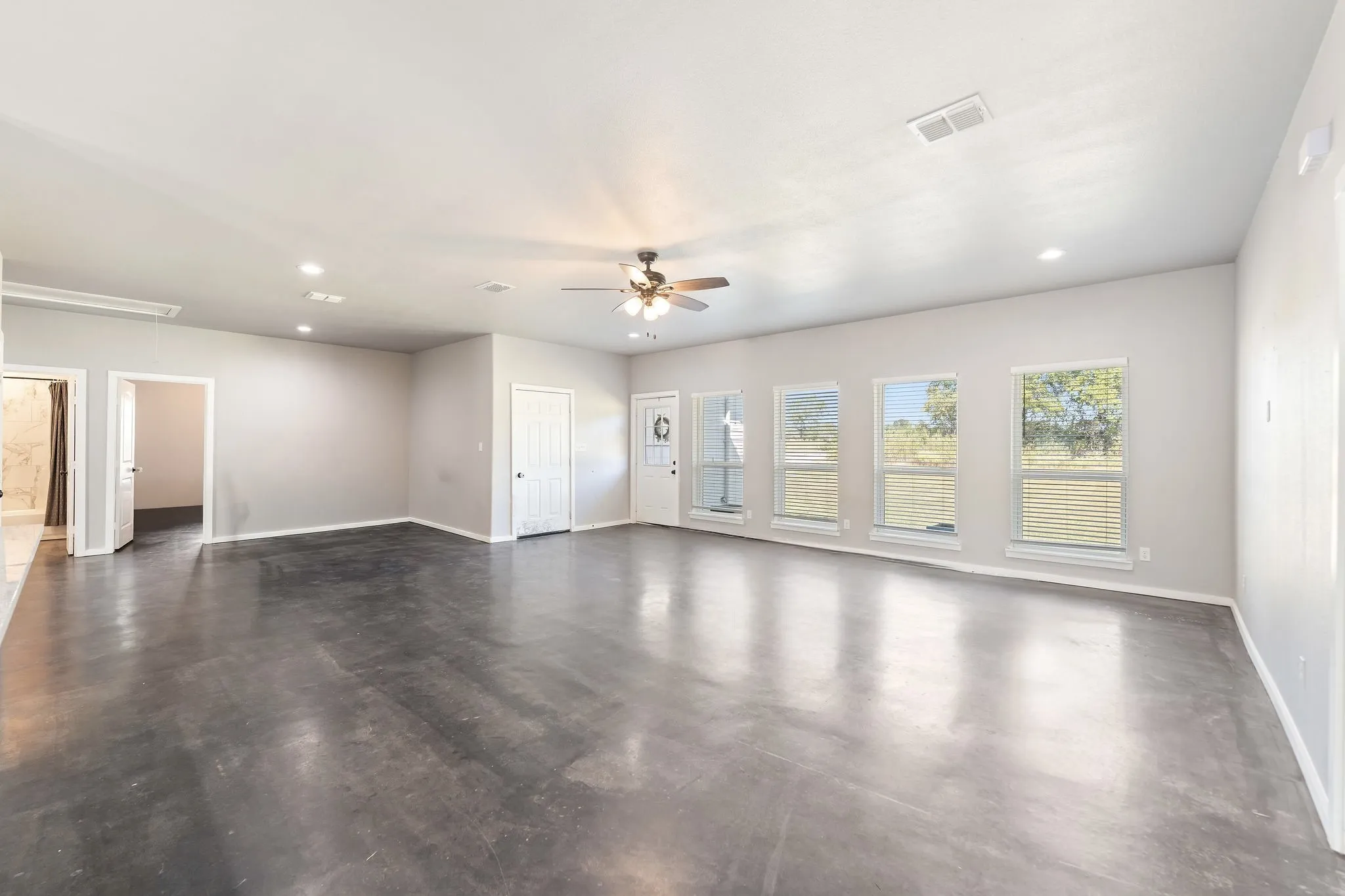Single Family Residence For Sale in Johnson County , 2480 County Road 312, Cleburne, Texas 76031, 4 Bedroom, 2 Bathroom, 2 Garage spaces, 2,300 Sqft, built in 2022, mls#21268711, Real Estate Agent in Cleburne, Homes For Sale in Johnson county, Homes For Sale in Cleburne, Realtor in Cleburne Texas, Real Estate Brokerage Independent Realty Texas, Luminita Cordes Realtor