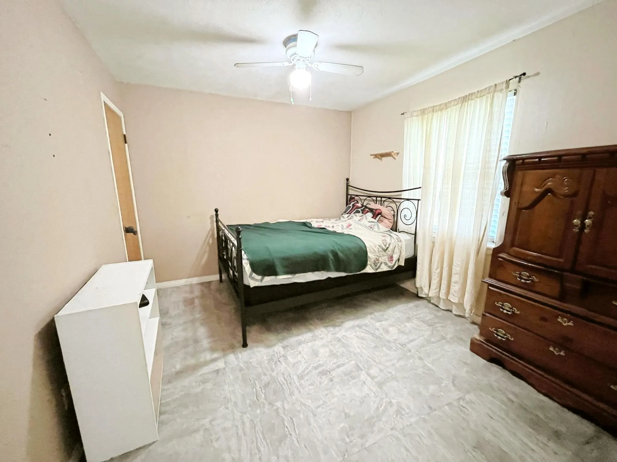 Single Family Residence For Sale in Dallas County , 904 Miranda Drive, Mesquite, Texas 75149, 4 Bedroom, 2 Bathroom, 1 Garage spaces, 1,498 Sqft, built in 1962, mls#21267651, Real Estate Agent in Mesquite, Homes For Sale in Dallas county, Homes For Sale in Mesquite, Realtor in Mesquite Texas, Real Estate Brokerage Independent Realty Texas, Luminita Cordes Realtor