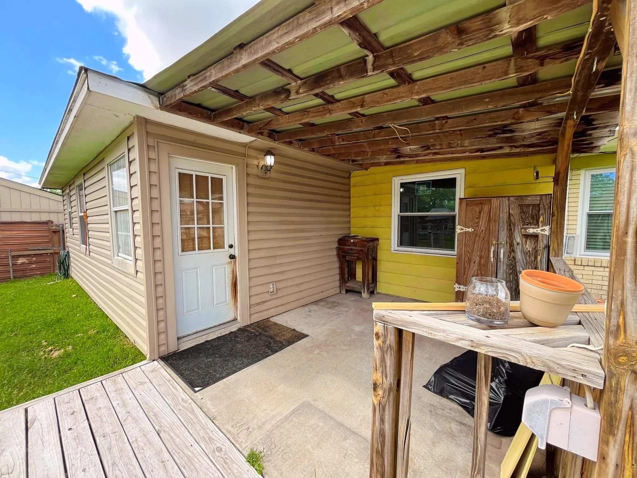 Single Family Residence For Sale in Dallas County , 904 Miranda Drive, Mesquite, Texas 75149, 4 Bedroom, 2 Bathroom, 1 Garage spaces, 1,498 Sqft, built in 1962, mls#21267651, Real Estate Agent in Mesquite, Homes For Sale in Dallas county, Homes For Sale in Mesquite, Realtor in Mesquite Texas, Real Estate Brokerage Independent Realty Texas, Luminita Cordes Realtor