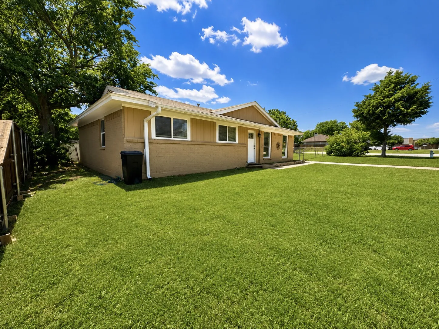 Single Family Residence For Sale in Dallas County , 730 Rolling Ridge Lane, Duncanville, Texas 75116, 3 Bedroom, 1 Bathroom, Garage spaces, 1,290 Sqft, built in 1969, mls#21259236, Real Estate Agent in Duncanville, Homes For Sale in Dallas county, Homes For Sale in Duncanville, Realtor in Duncanville Texas, Real Estate Brokerage Independent Realty Texas, Luminita Cordes Realtor