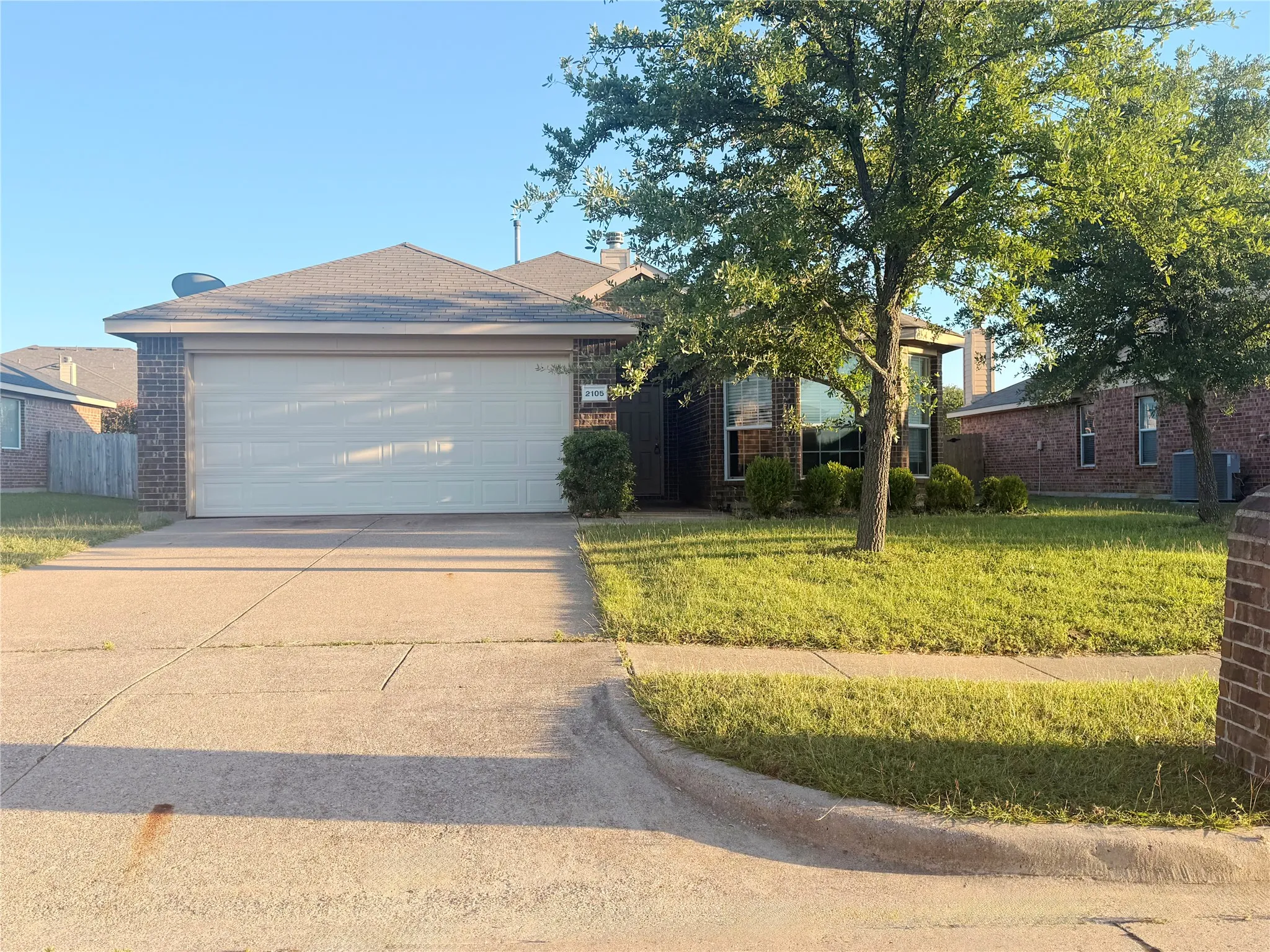 Single Family Residence For Sale in Kaufman County , 2105 Thistle Lane, Forney, Texas 75126, 3 Bedroom, 2 Bathroom, 2 Garage spaces, 1,521 Sqft, built in 2011, mls#21268736, Real Estate Agent in Forney, Homes For Sale in Kaufman county, Homes For Sale in Forney, Realtor in Forney Texas, Real Estate Brokerage Independent Realty Texas, Luminita Cordes Realtor