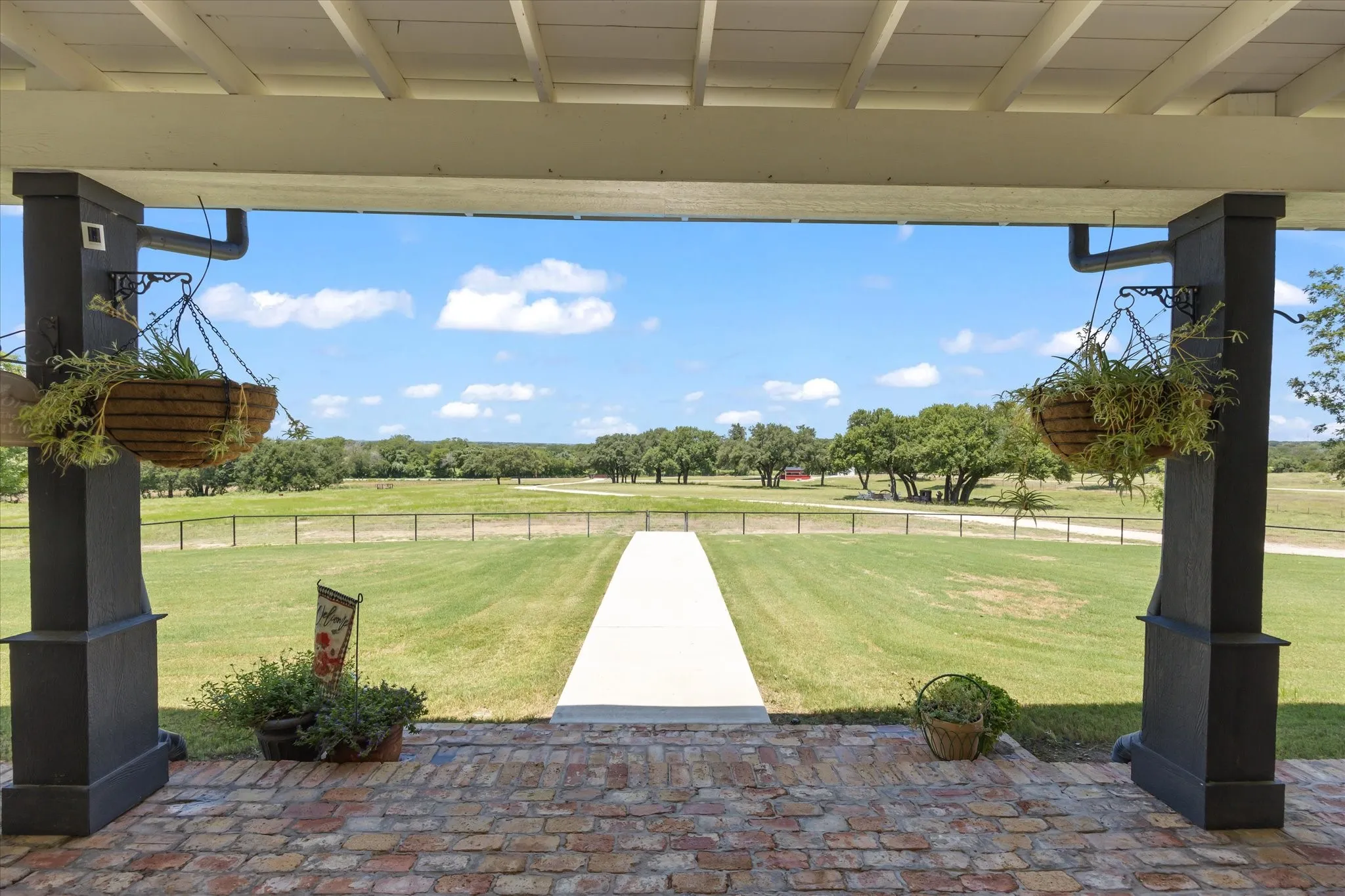 Single Family Residence For Sale in Erath County , 965 County Road 223, Stephenville, Texas 76401, 4 Bedroom, 3 Bathroom, Garage spaces, 3,200 Sqft, built in 2020, mls#21267590, Real Estate Agent in Stephenville, Homes For Sale in Erath county, Homes For Sale in Stephenville, Realtor in Stephenville Texas, Real Estate Brokerage Independent Realty Texas, Luminita Cordes Realtor