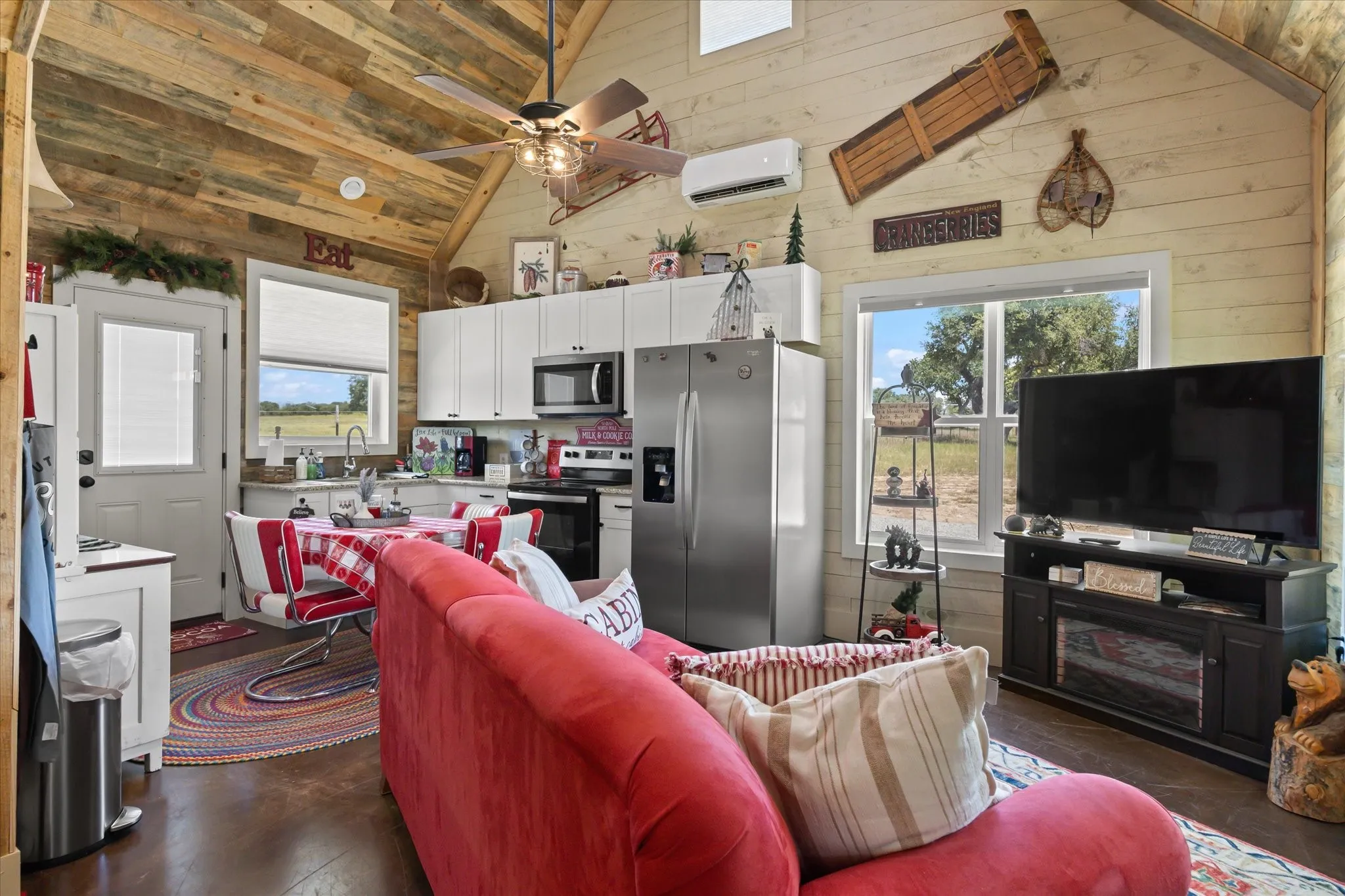 Single Family Residence For Sale in Erath County , 965 County Road 223, Stephenville, Texas 76401, 4 Bedroom, 3 Bathroom, Garage spaces, 3,200 Sqft, built in 2020, mls#21267590, Real Estate Agent in Stephenville, Homes For Sale in Erath county, Homes For Sale in Stephenville, Realtor in Stephenville Texas, Real Estate Brokerage Independent Realty Texas, Luminita Cordes Realtor