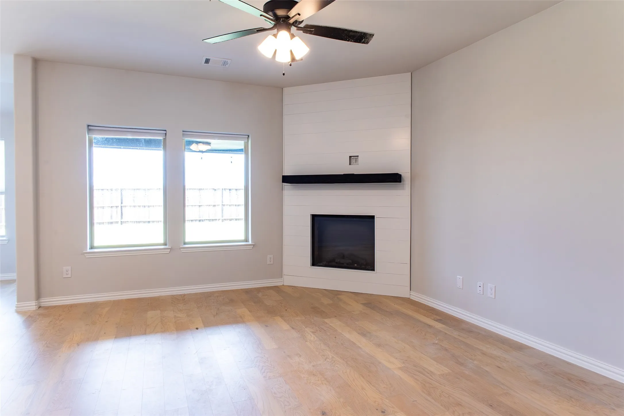 Single Family Residence For Sale in Collin County , 2604 Freeman Street, Anna, Texas 75409, 3 Bedrooms, 2 Bathrooms, 2 Garage spaces, 1,667 Sqft, built in 2024, Price $329,999, mls#21266190, Real Estate Agent in Anna, Homes For Sale in Collin county, Homes For Sale in Anna, Realtor in Anna Texas, Real Estate Brokerage Independent Realty Texas, Luminita Cordes Realtor