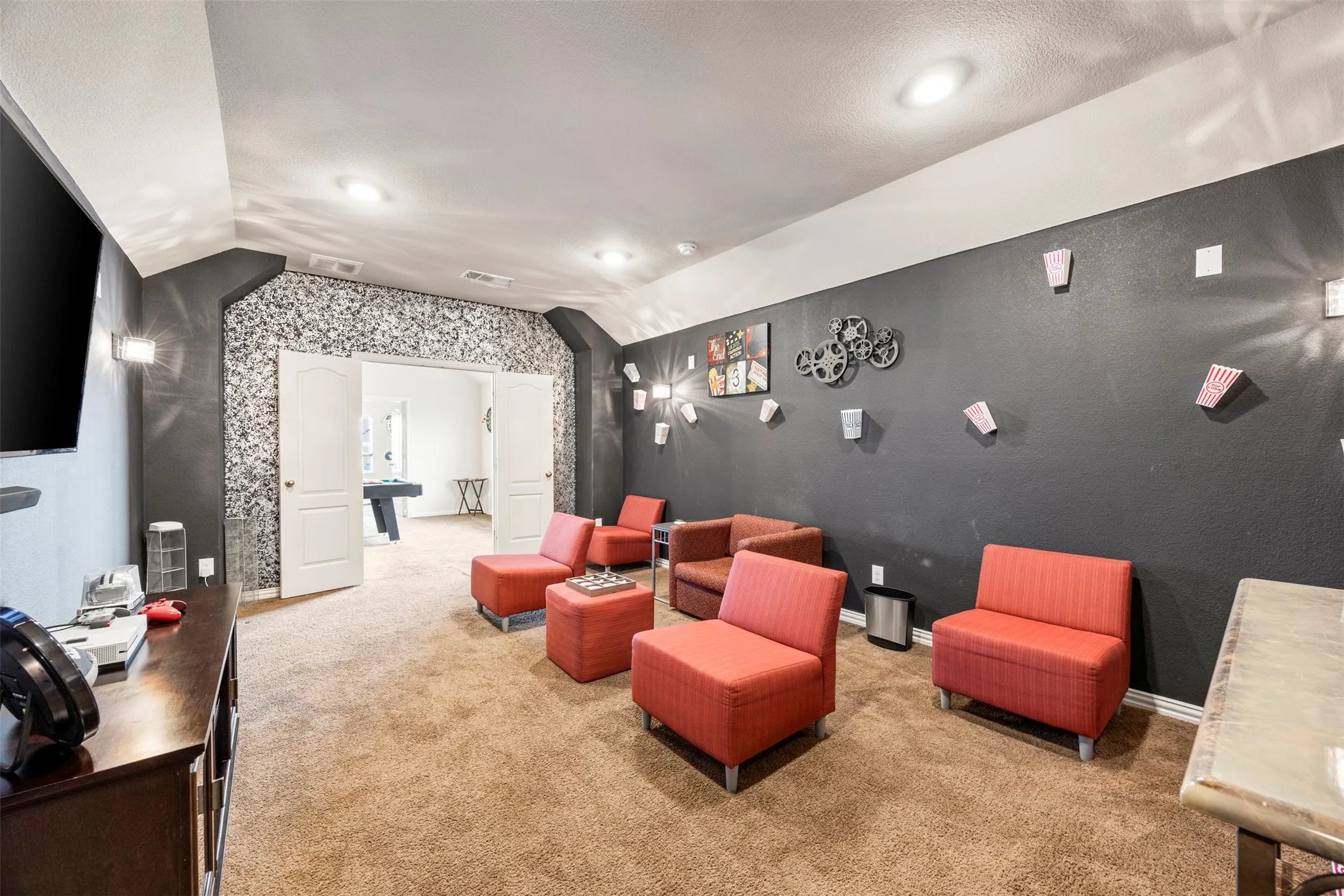 Single Family Residence For Sale in Denton County , 1437 Tanglewood Trail, Northlake, Texas 76226, 5 Bedroom, 4 Bathroom, 2 Garage spaces, 3,301 Sqft, built in 2017, mls#21267295, Real Estate Agent in Northlake, Homes For Sale in Denton county, Homes For Sale in Northlake, Realtor in Northlake Texas, Real Estate Brokerage Independent Realty Texas, Luminita Cordes Realtor