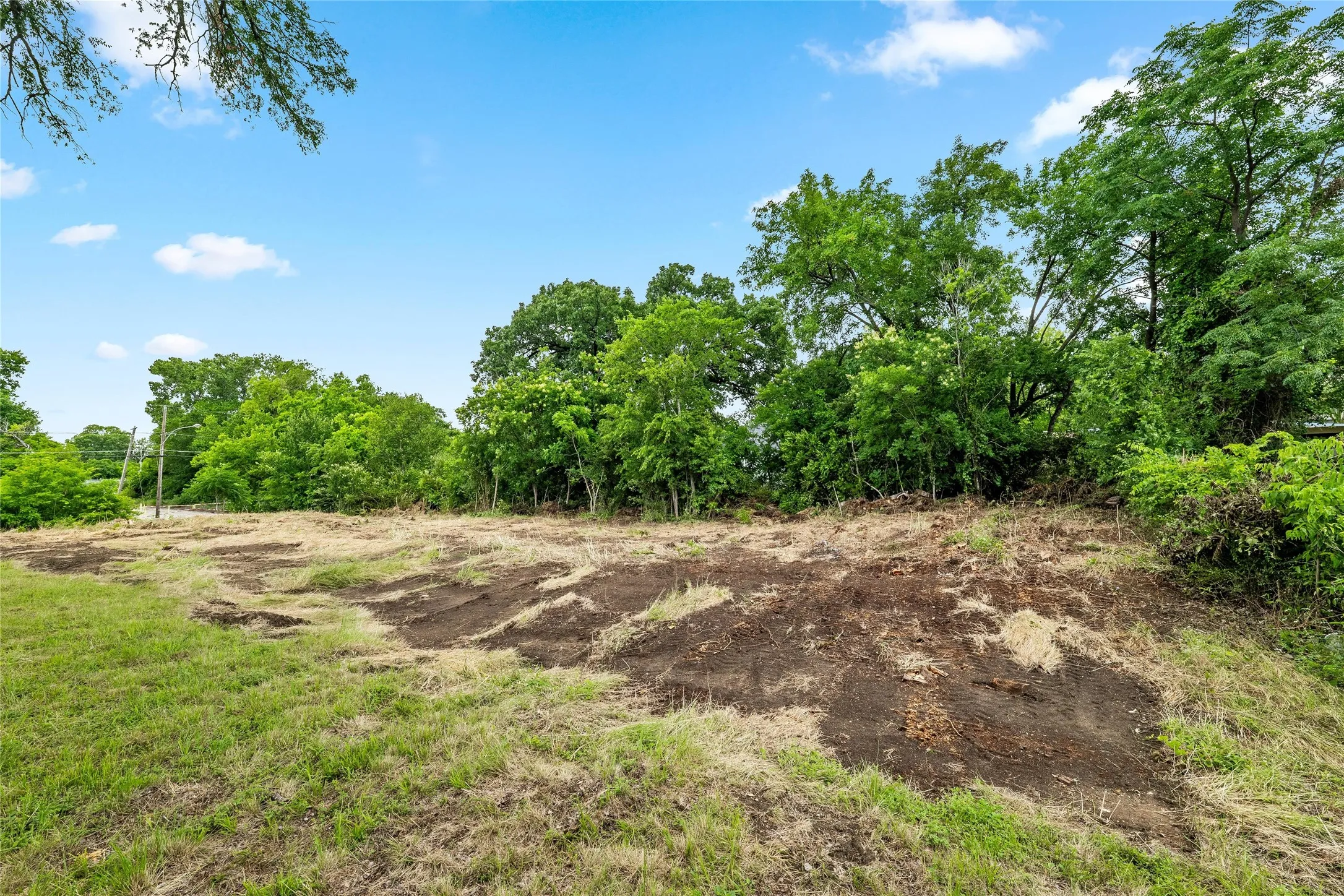Unimproved Land For Sale in Dallas County , 2434 Tallyho Lane, Dallas, Texas 75212, 0, 0, Garage spaces, 0 Sqft, built in 0, Price $59,999, mls#21266923, Real Estate Agent in Dallas, Homes For Sale in Dallas county, Homes For Sale in Dallas, Realtor in Dallas Texas, Real Estate Brokerage Independent Realty Texas, Luminita Cordes Realtor