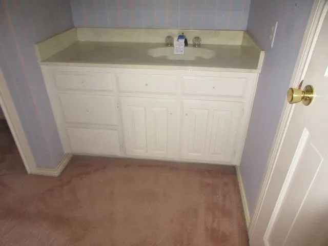 Single Family Residence For Sale in Tarrant County , 1709 Norwood Lane, Arlington, Texas 76013, 4 Bedroom, 5 Bathroom, Garage spaces, 4,862 Sqft, built in 1981, mls#21268743, Real Estate Agent in Arlington, Homes For Sale in Tarrant county, Homes For Sale in Arlington, Realtor in Arlington Texas, Real Estate Brokerage Independent Realty Texas, Luminita Cordes Realtor
