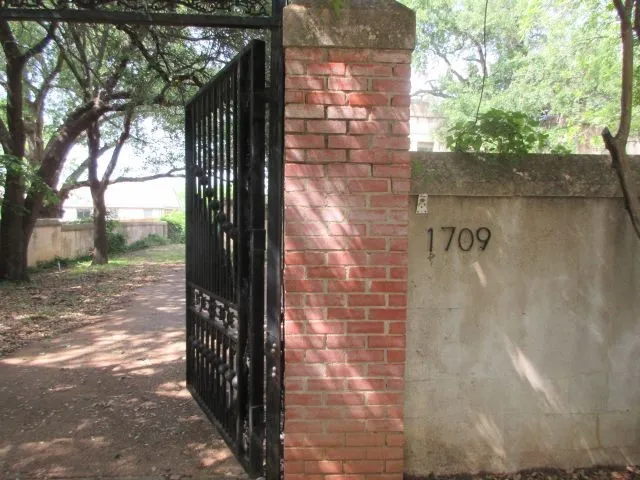 Entry Gate