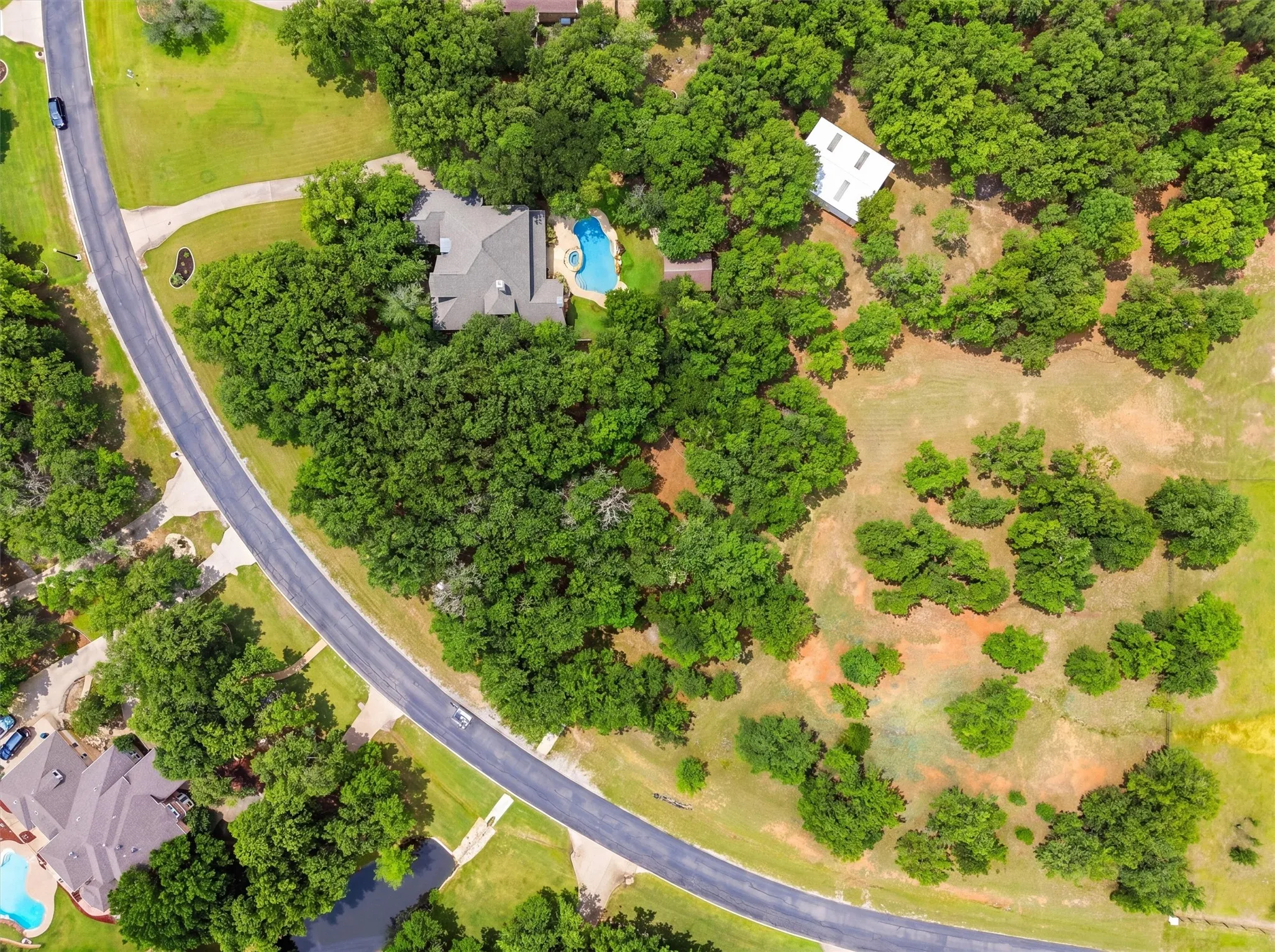 Single Family Residence For Sale in Parker County , 705 Boling Ranch Road, Azle, Texas 76020, 5 Bedroom, 3 Bathroom, 3 Garage spaces, 3,503 Sqft, built in 2002, mls#21266456, Real Estate Agent in Azle, Homes For Sale in Parker county, Homes For Sale in Azle, Realtor in Azle Texas, Real Estate Brokerage Independent Realty Texas, Luminita Cordes Realtor