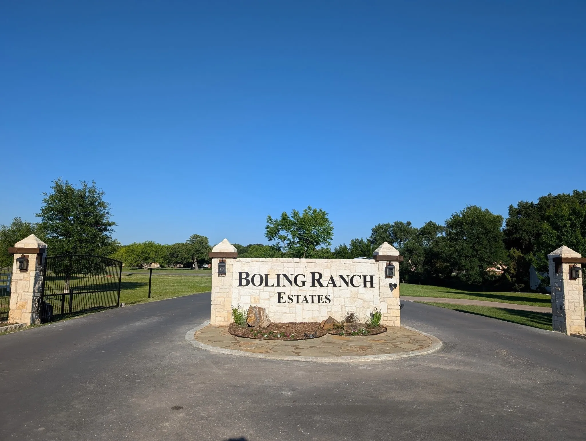 Single Family Residence For Sale in Parker County , 705 Boling Ranch Road, Azle, Texas 76020, 5 Bedroom, 3 Bathroom, 3 Garage spaces, 3,503 Sqft, built in 2002, mls#21266456, Real Estate Agent in Azle, Homes For Sale in Parker county, Homes For Sale in Azle, Realtor in Azle Texas, Real Estate Brokerage Independent Realty Texas, Luminita Cordes Realtor