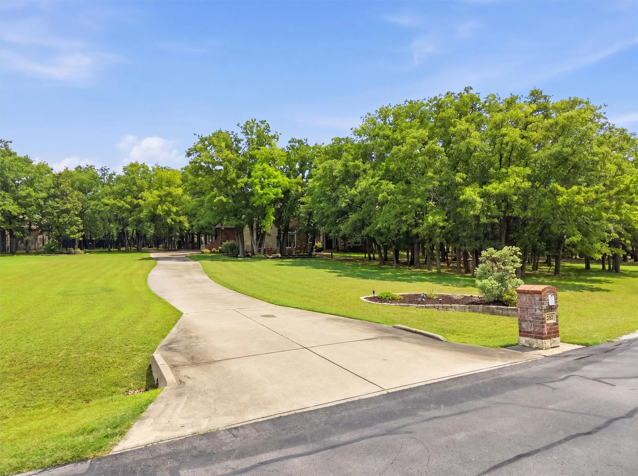 Single Family Residence For Sale in Parker County , 705 Boling Ranch Road, Azle, Texas 76020, 5 Bedroom, 3 Bathroom, 3 Garage spaces, 3,503 Sqft, built in 2002, mls#21266456, Real Estate Agent in Azle, Homes For Sale in Parker county, Homes For Sale in Azle, Realtor in Azle Texas, Real Estate Brokerage Independent Realty Texas, Luminita Cordes Realtor