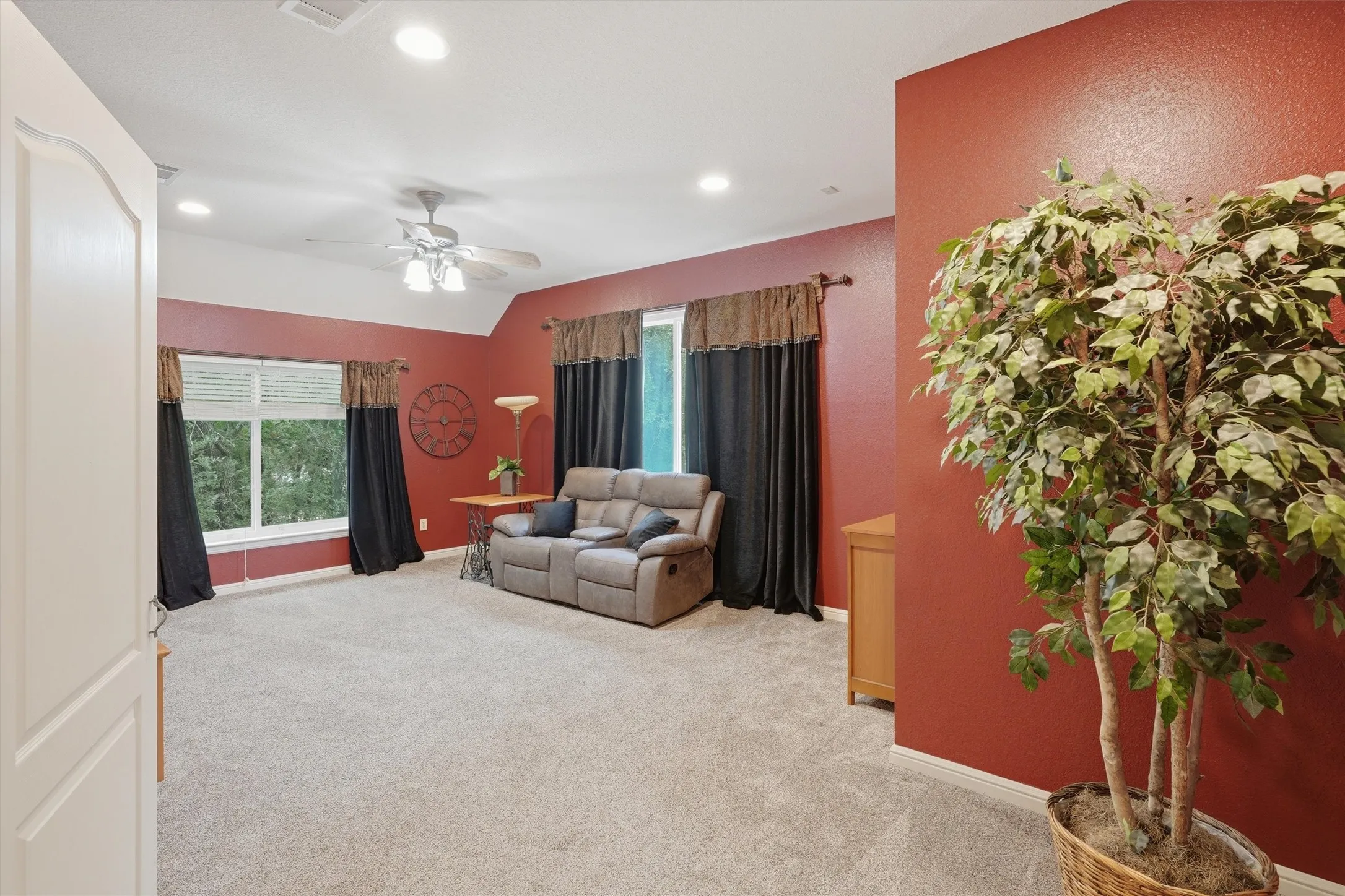 Single Family Residence For Sale in Parker County , 705 Boling Ranch Road, Azle, Texas 76020, 5 Bedroom, 3 Bathroom, 3 Garage spaces, 3,503 Sqft, built in 2002, mls#21266456, Real Estate Agent in Azle, Homes For Sale in Parker county, Homes For Sale in Azle, Realtor in Azle Texas, Real Estate Brokerage Independent Realty Texas, Luminita Cordes Realtor