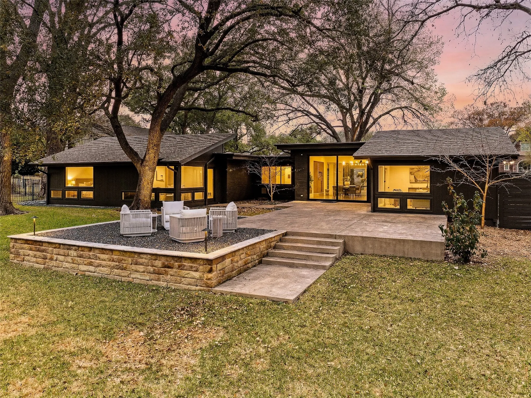 Single Family Residence For Sale in Dallas County , 11116 Westmere Circle, Dallas, Texas 75230, 3 Bedroom, 4 Bathroom, Garage spaces, 3,608 Sqft, built in 1958, mls#21268806, Real Estate Agent in Dallas, Homes For Sale in Dallas county, Homes For Sale in Dallas, Realtor in Dallas Texas, Real Estate Brokerage Independent Realty Texas, Luminita Cordes Realtor