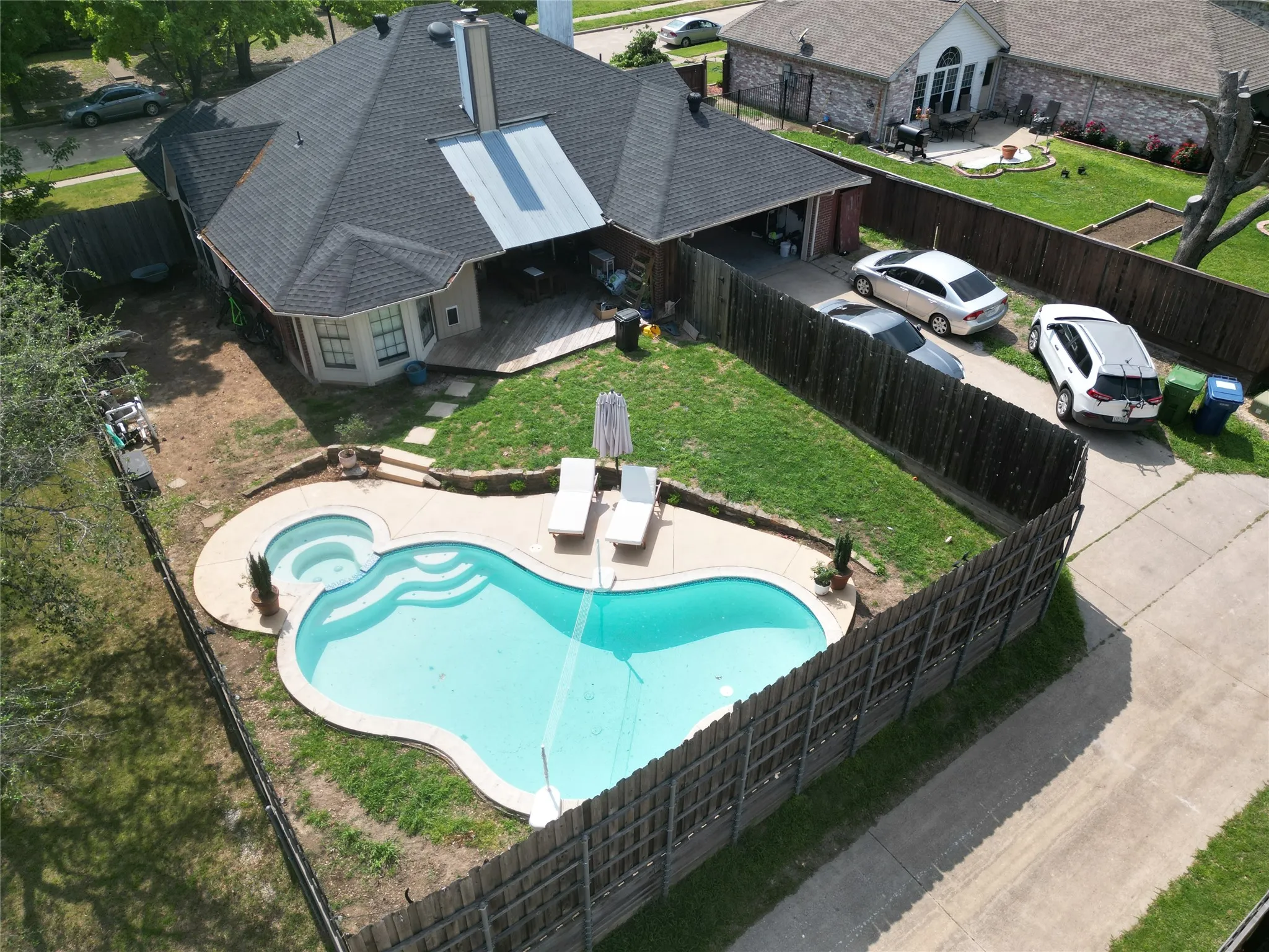 Single Family Residence For Sale in Dallas County , 2222 Country Hollow Lane, Garland, Texas 75040, 3 Bedroom, 2 Bathroom, 2 Garage spaces, 1,669 Sqft, built in 1993, mls#21263012, Real Estate Agent in Garland, Homes For Sale in Dallas county, Homes For Sale in Garland, Realtor in Garland Texas, Real Estate Brokerage Independent Realty Texas, Luminita Cordes Realtor