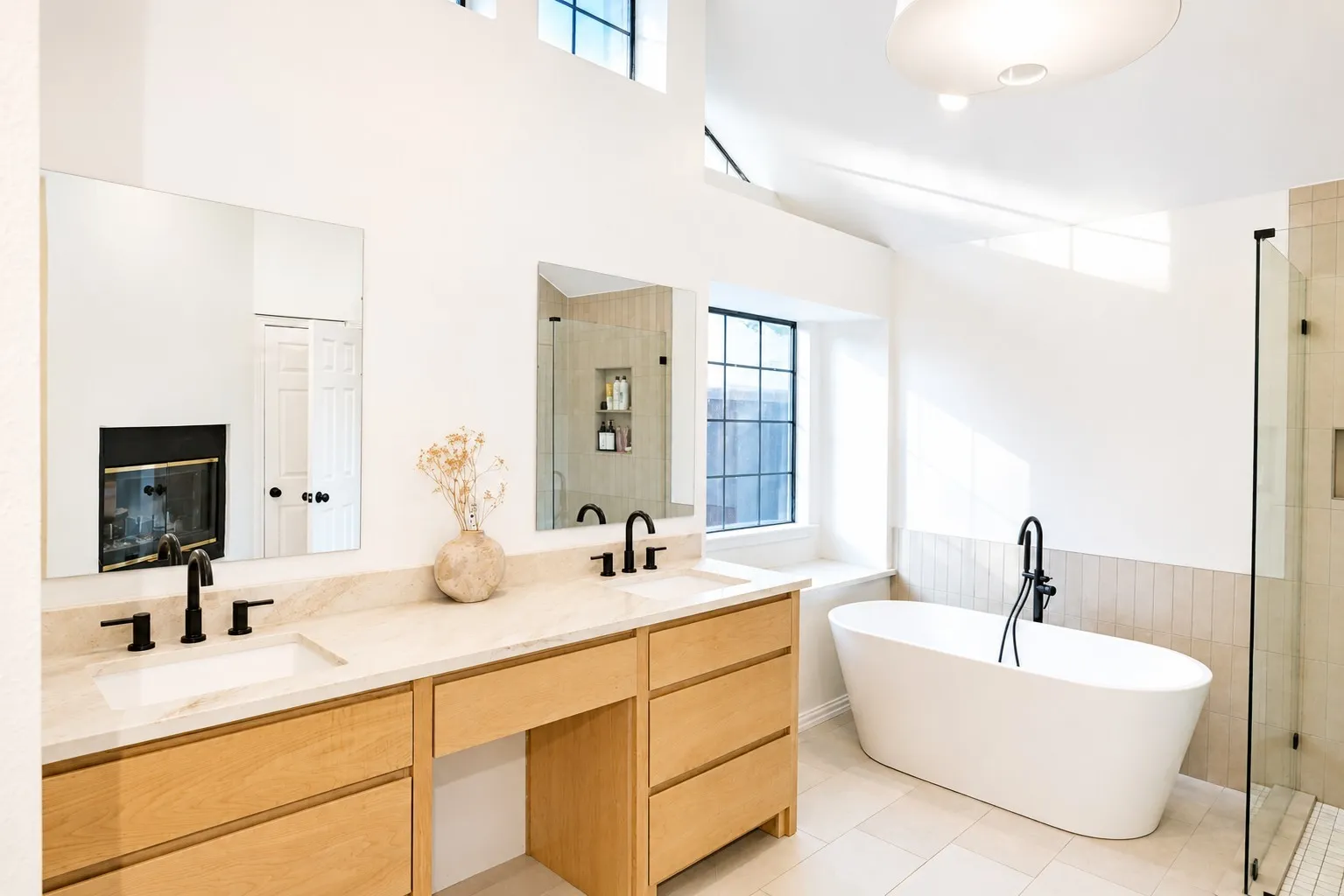 Single Family Residence For Sale in Dallas County , 2222 Country Hollow Lane, Garland, Texas 75040, 3 Bedroom, 2 Bathroom, 2 Garage spaces, 1,669 Sqft, built in 1993, mls#21263012, Real Estate Agent in Garland, Homes For Sale in Dallas county, Homes For Sale in Garland, Realtor in Garland Texas, Real Estate Brokerage Independent Realty Texas, Luminita Cordes Realtor