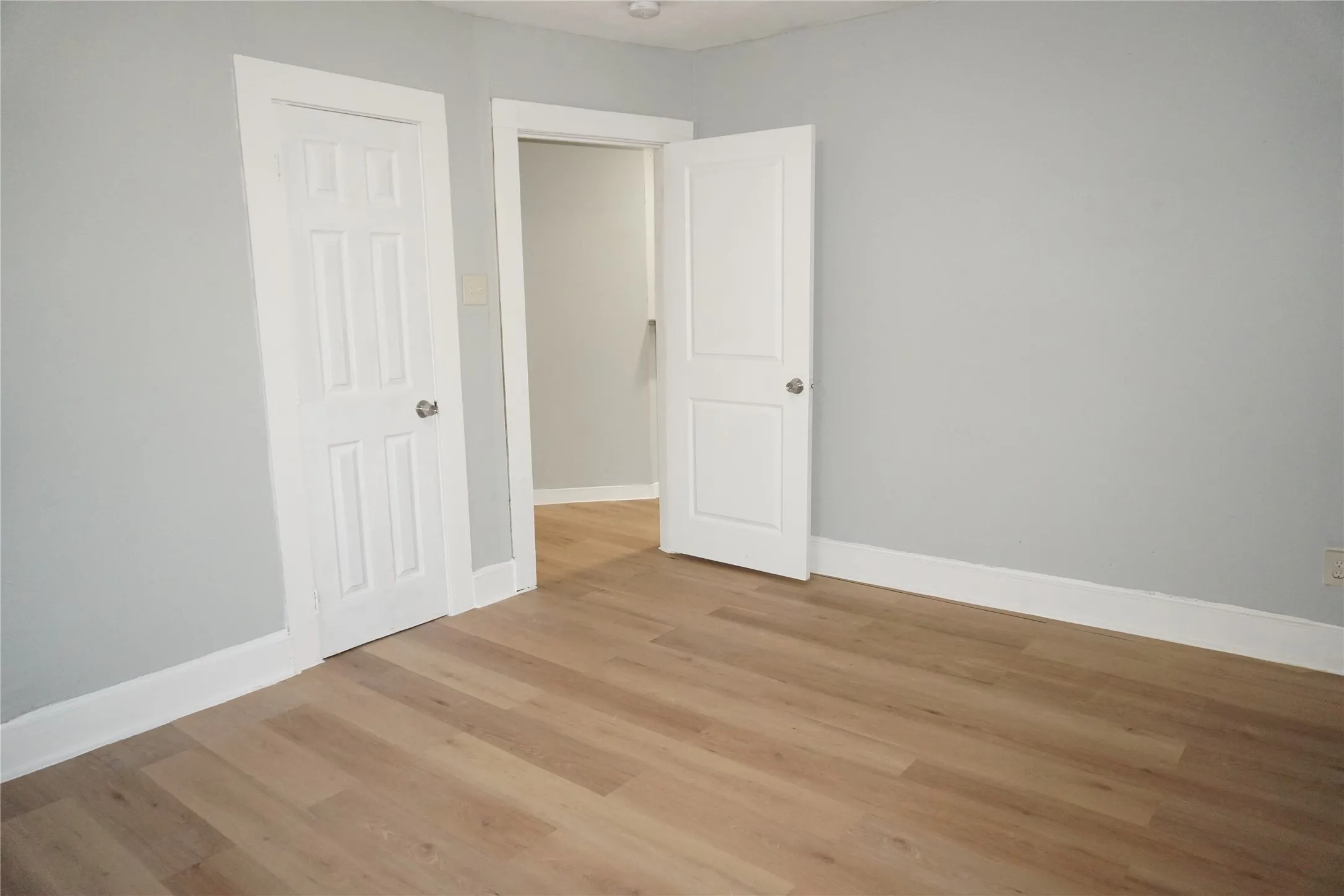 Single Family Residence For Sale in Dallas County , 1406 Galloway Avenue, Dallas, Texas 75216, 4 Bedroom, 2 Bathroom, Garage spaces, 1,505 Sqft, built in 1952, mls#21268593, Real Estate Agent in Dallas, Homes For Sale in Dallas county, Homes For Sale in Dallas, Realtor in Dallas Texas, Real Estate Brokerage Independent Realty Texas, Luminita Cordes Realtor