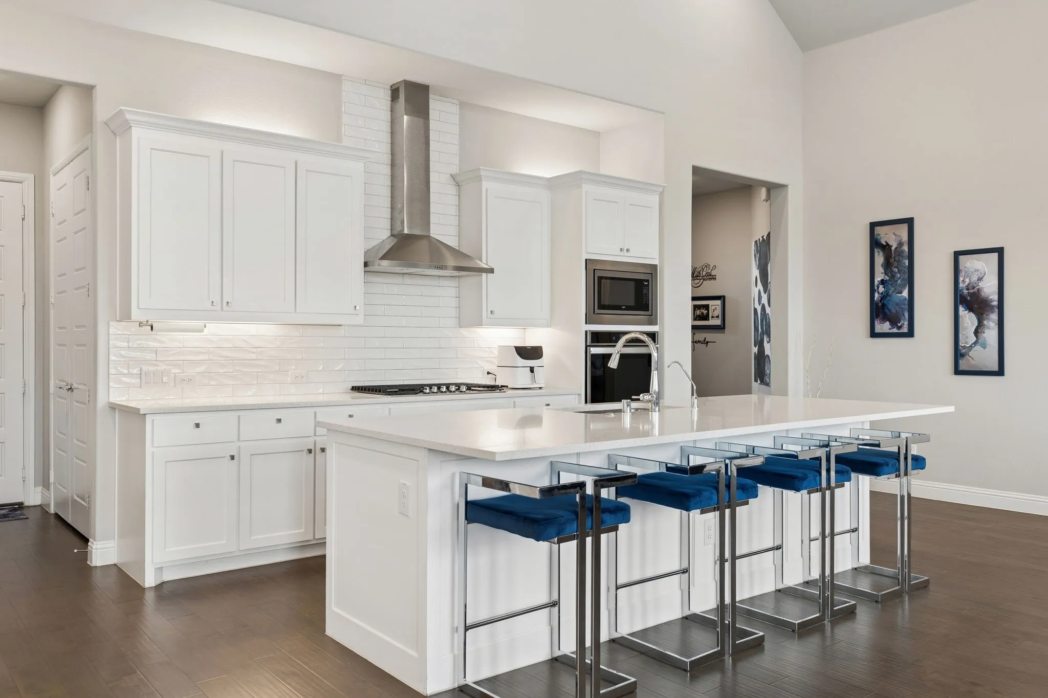 Single Family Residence For Sale in Denton County , 16458 Creek Plum Road, Frisco, Texas 75033, 4 Bedroom, 5 Bathroom, 3 Garage spaces, 3,656 Sqft, built in 2022, mls#21268842, Real Estate Agent in Frisco, Homes For Sale in Denton county, Homes For Sale in Frisco, Realtor in Frisco Texas, Real Estate Brokerage Independent Realty Texas, Luminita Cordes Realtor
