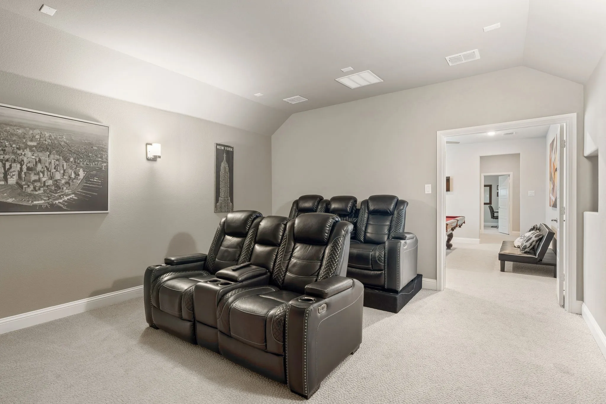 Single Family Residence For Sale in Denton County , 16458 Creek Plum Road, Frisco, Texas 75033, 4 Bedroom, 5 Bathroom, 3 Garage spaces, 3,656 Sqft, built in 2022, mls#21268842, Real Estate Agent in Frisco, Homes For Sale in Denton county, Homes For Sale in Frisco, Realtor in Frisco Texas, Real Estate Brokerage Independent Realty Texas, Luminita Cordes Realtor