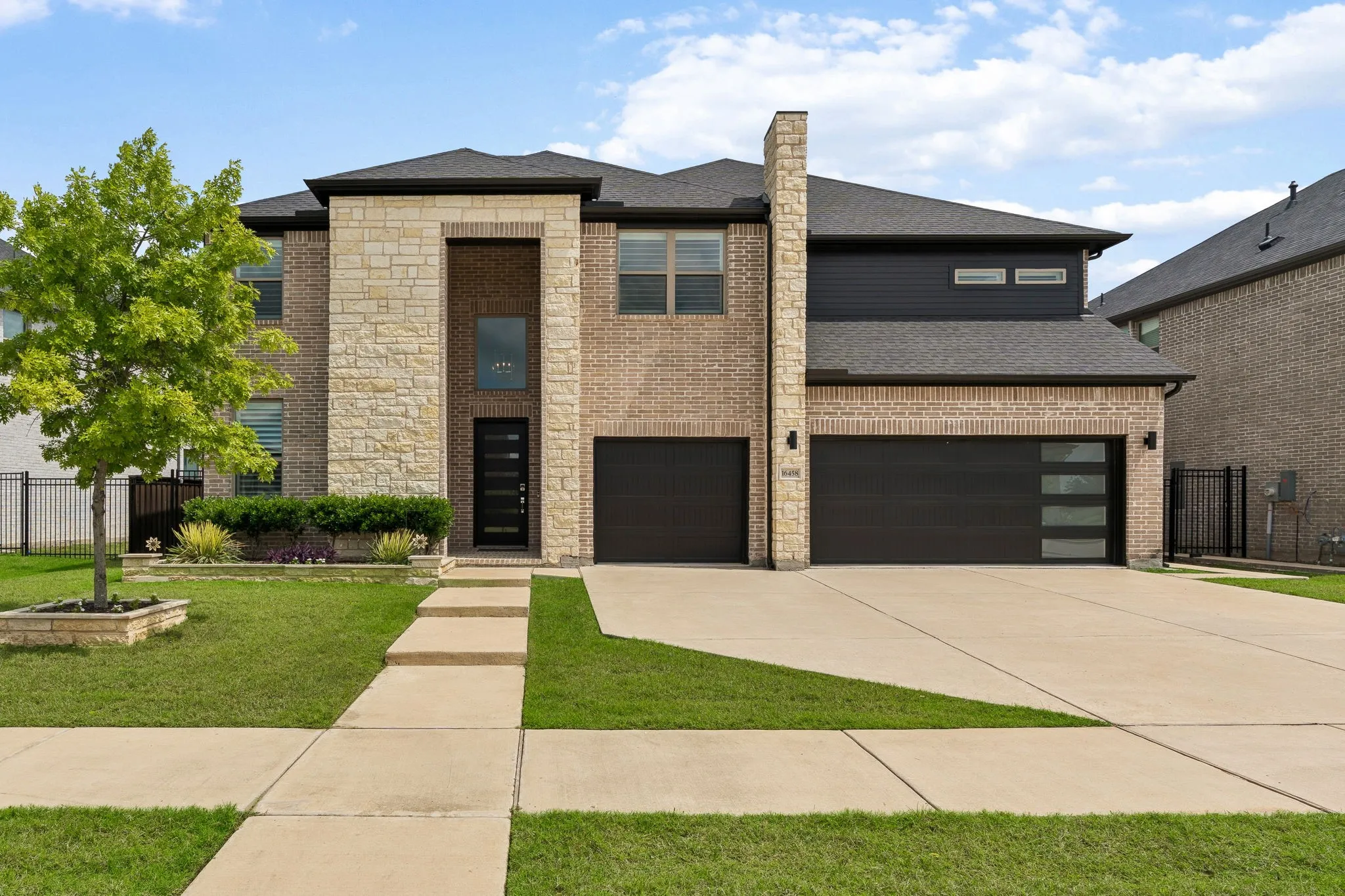 Single Family Residence For Sale in Denton County , 16458 Creek Plum Road, Frisco, Texas 75033, 4 Bedroom, 5 Bathroom, 3 Garage spaces, 3,656 Sqft, built in 2022, mls#21268842, Real Estate Agent in Frisco, Homes For Sale in Denton county, Homes For Sale in Frisco, Realtor in Frisco Texas, Real Estate Brokerage Independent Realty Texas, Luminita Cordes Realtor