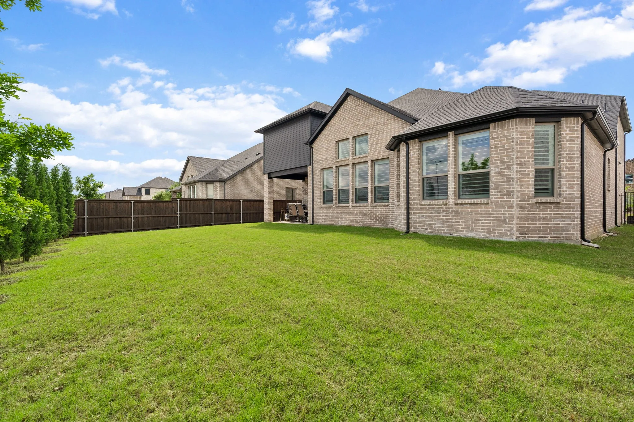 Single Family Residence For Sale in Denton County , 16458 Creek Plum Road, Frisco, Texas 75033, 4 Bedroom, 5 Bathroom, 3 Garage spaces, 3,656 Sqft, built in 2022, mls#21268842, Real Estate Agent in Frisco, Homes For Sale in Denton county, Homes For Sale in Frisco, Realtor in Frisco Texas, Real Estate Brokerage Independent Realty Texas, Luminita Cordes Realtor