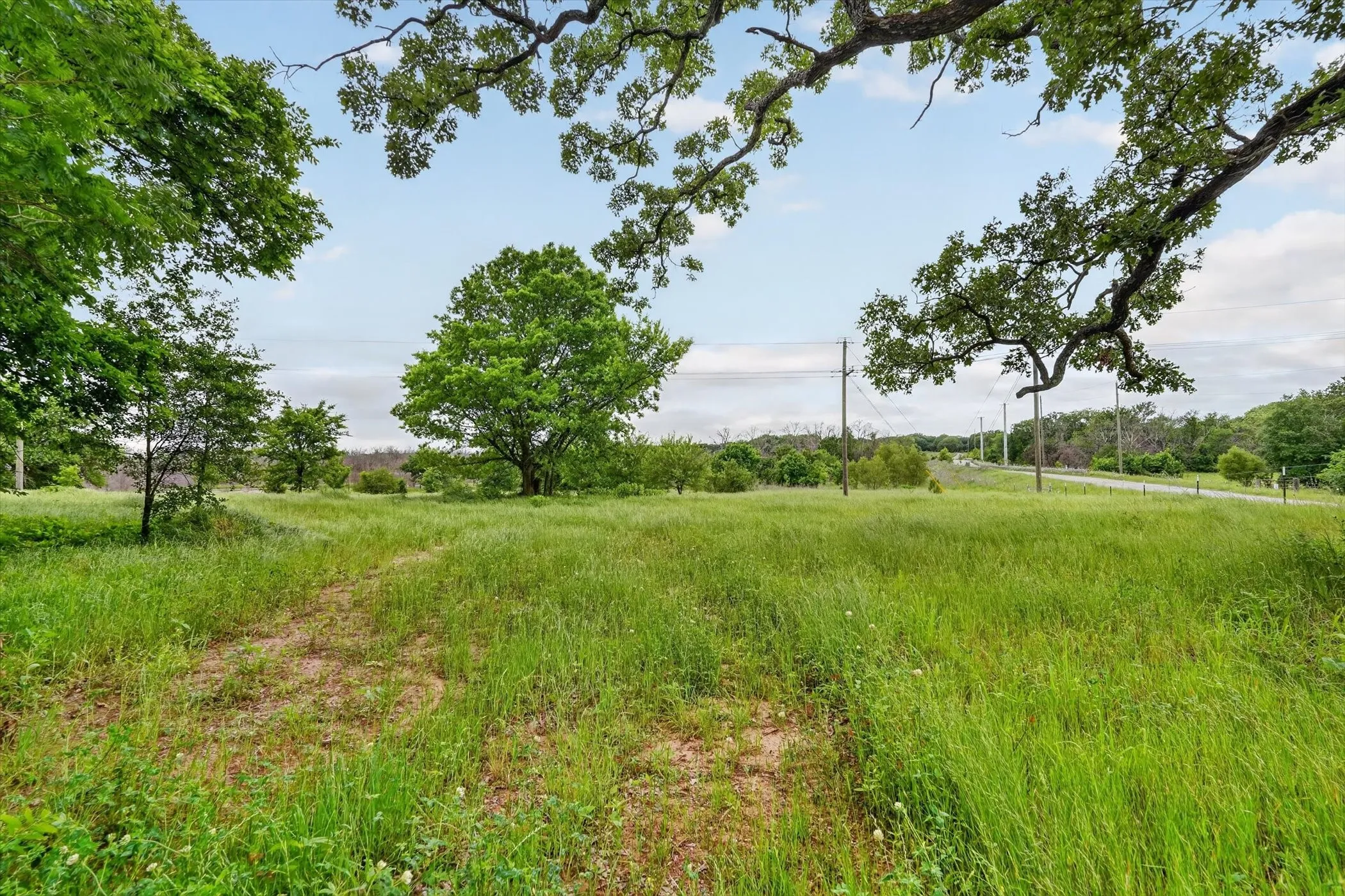Unimproved Land For Sale in Fannin County , 0000 County Road 2610, Bonham, Texas 75418, 0, 0, Garage spaces, 0 Sqft, built in 0, mls#21257205, Real Estate Agent in Bonham, Homes For Sale in Fannin county, Homes For Sale in Bonham, Realtor in Bonham Texas, Real Estate Brokerage Independent Realty Texas, Luminita Cordes Realtor