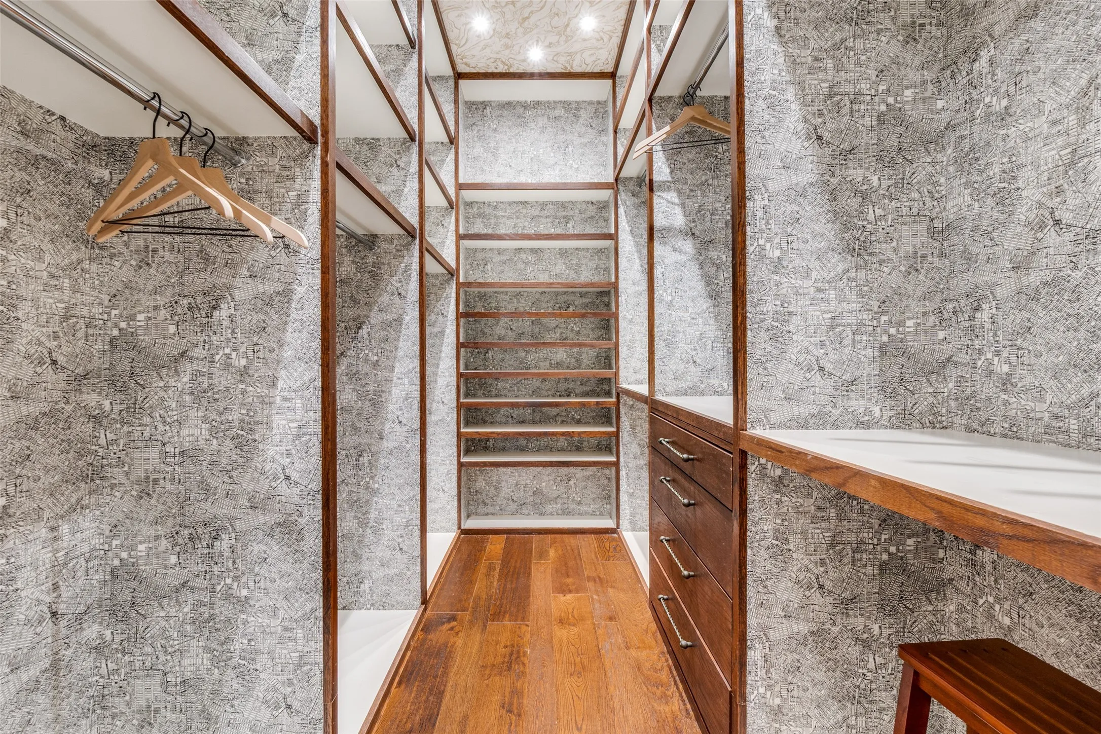 Townhouse For Sale in Dallas County , 4610 Steel Street, Dallas, Texas 75219, 3 Bedrooms, 4 Bathrooms, 2 Garage spaces, 2,126 Sqft, built in 2014, Price $499,000, mls#21268727, Real Estate Agent in Dallas, Homes For Sale in Dallas county, Homes For Sale in Dallas, Realtor in Dallas Texas, Real Estate Brokerage Independent Realty Texas, Luminita Cordes Realtor