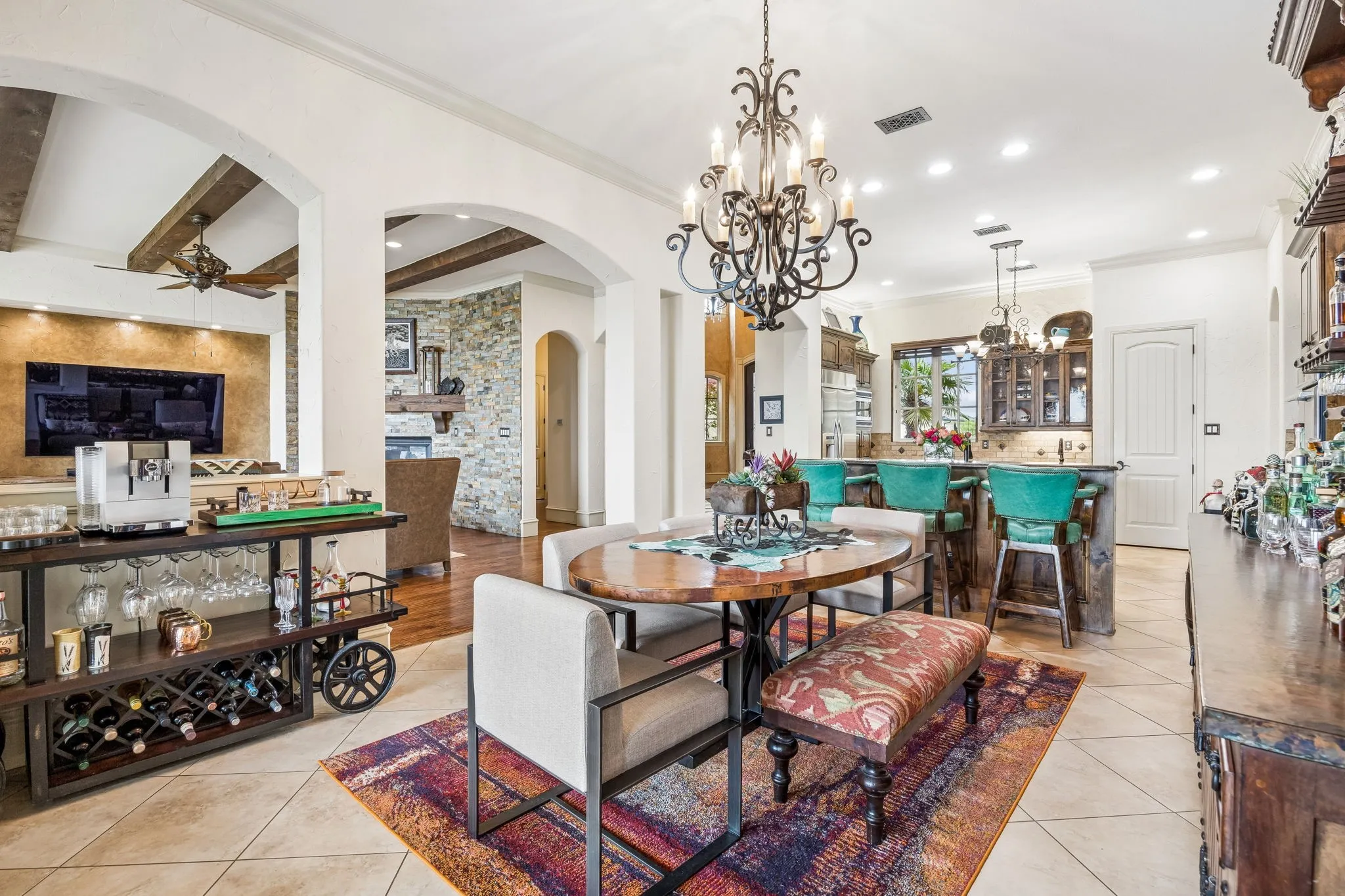 Single Family Residence For Sale in Tarrant County , 6212 Lakeside Drive, Fort Worth, Texas 76179, 5 Bedroom, 6 Bathroom, 3 Garage spaces, 4,335 Sqft, built in 2008, mls#21259777, Real Estate Agent in Fort Worth, Homes For Sale in Tarrant county, Homes For Sale in Fort Worth, Realtor in Fort Worth Texas, Real Estate Brokerage Independent Realty Texas, Luminita Cordes Realtor