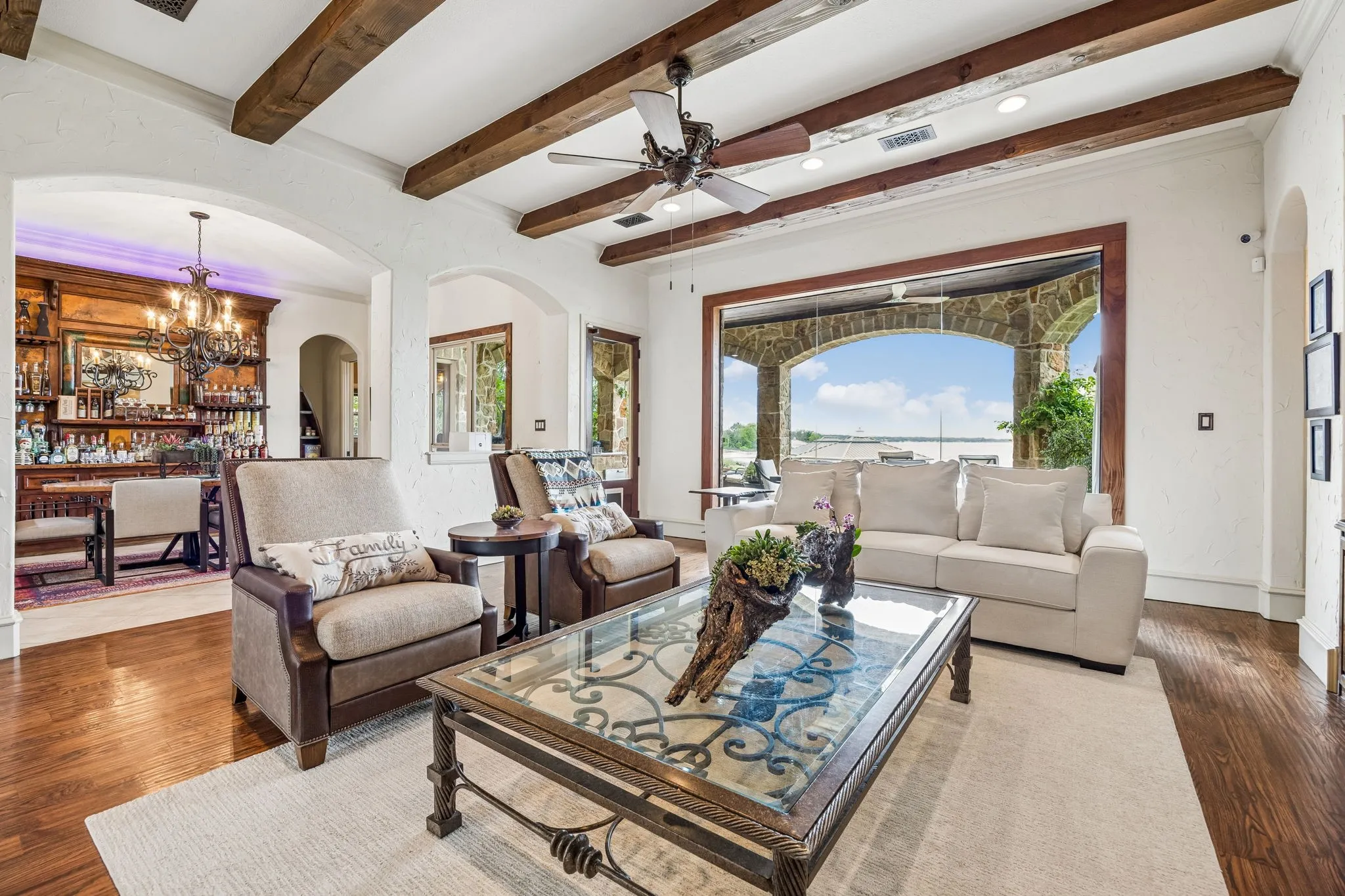Single Family Residence For Sale in Tarrant County , 6212 Lakeside Drive, Fort Worth, Texas 76179, 5 Bedroom, 6 Bathroom, 3 Garage spaces, 4,335 Sqft, built in 2008, mls#21259777, Real Estate Agent in Fort Worth, Homes For Sale in Tarrant county, Homes For Sale in Fort Worth, Realtor in Fort Worth Texas, Real Estate Brokerage Independent Realty Texas, Luminita Cordes Realtor