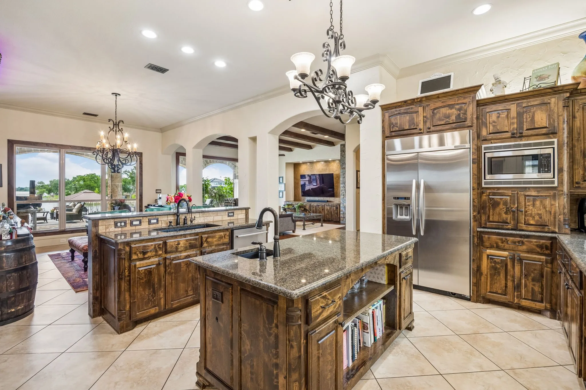 Single Family Residence For Sale in Tarrant County , 6212 Lakeside Drive, Fort Worth, Texas 76179, 5 Bedroom, 6 Bathroom, 3 Garage spaces, 4,335 Sqft, built in 2008, mls#21259777, Real Estate Agent in Fort Worth, Homes For Sale in Tarrant county, Homes For Sale in Fort Worth, Realtor in Fort Worth Texas, Real Estate Brokerage Independent Realty Texas, Luminita Cordes Realtor