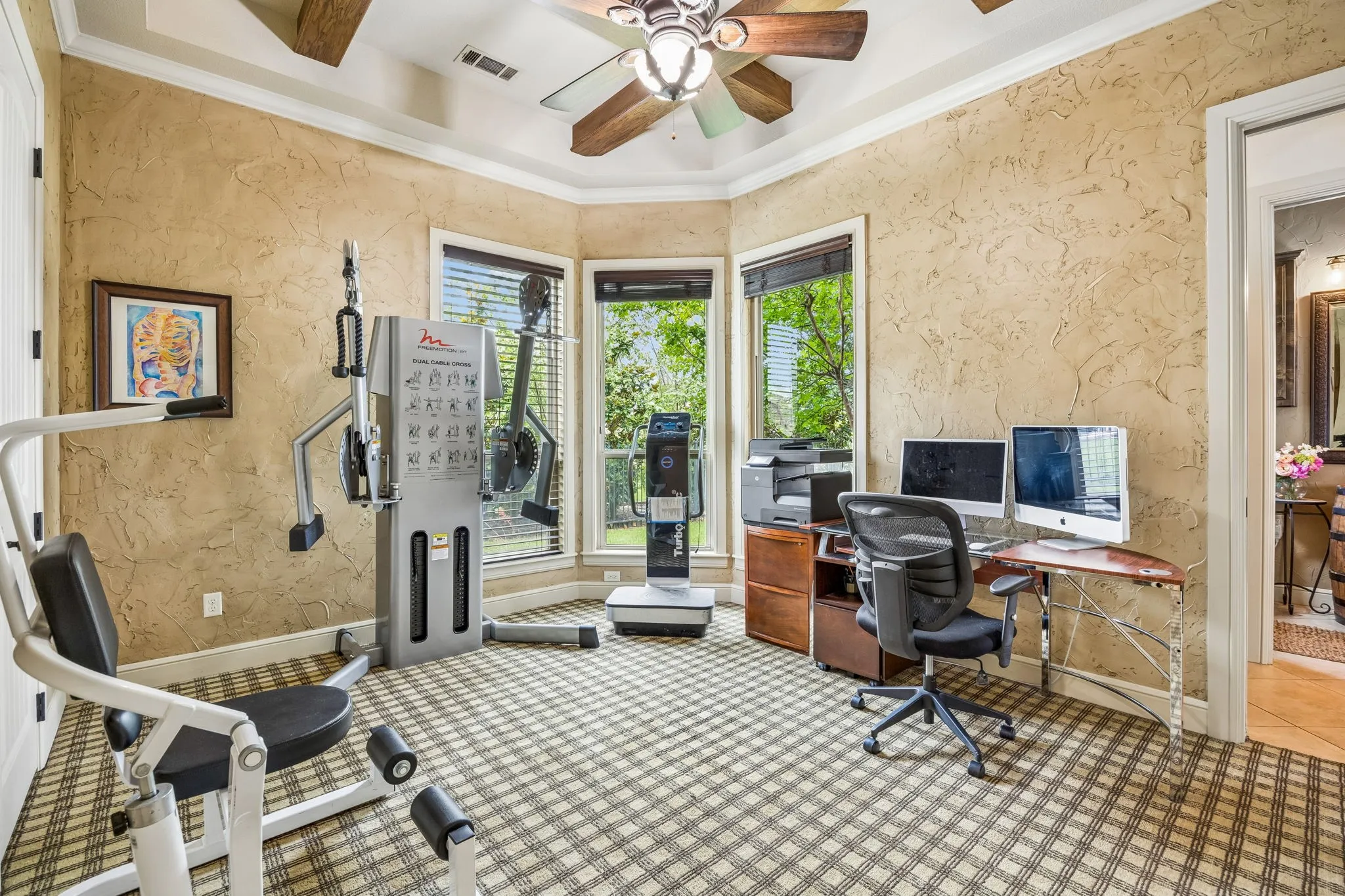 Single Family Residence For Sale in Tarrant County , 6212 Lakeside Drive, Fort Worth, Texas 76179, 5 Bedroom, 6 Bathroom, 3 Garage spaces, 4,335 Sqft, built in 2008, mls#21259777, Real Estate Agent in Fort Worth, Homes For Sale in Tarrant county, Homes For Sale in Fort Worth, Realtor in Fort Worth Texas, Real Estate Brokerage Independent Realty Texas, Luminita Cordes Realtor