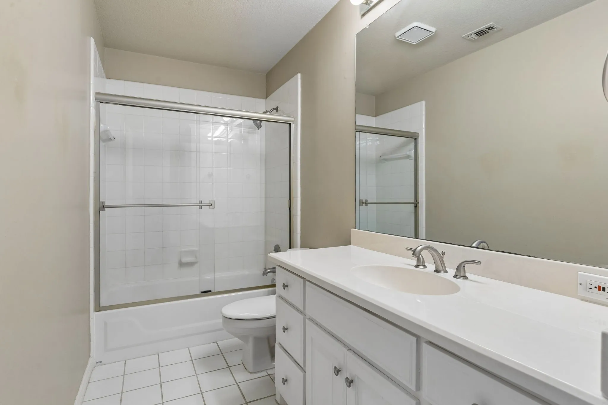 Single Family Residence For Sale in Collin County , 2120 Argyle Drive, Plano, Texas 75023, 5 Bedroom, 4 Bathroom, 3 Garage spaces, 3,796 Sqft, built in 1993, mls#21259998, Real Estate Agent in Plano, Homes For Sale in Collin county, Homes For Sale in Plano, Realtor in Plano Texas, Real Estate Brokerage Independent Realty Texas, Luminita Cordes Realtor
