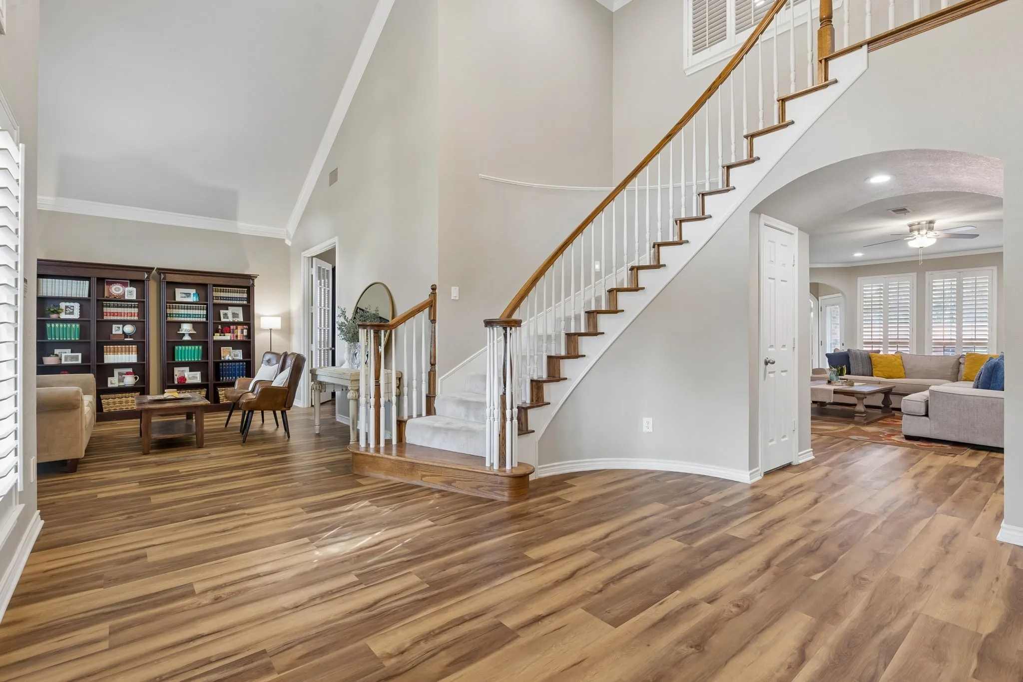 Single Family Residence For Sale in Collin County , 2120 Argyle Drive, Plano, Texas 75023, 5 Bedroom, 4 Bathroom, 3 Garage spaces, 3,796 Sqft, built in 1993, mls#21259998, Real Estate Agent in Plano, Homes For Sale in Collin county, Homes For Sale in Plano, Realtor in Plano Texas, Real Estate Brokerage Independent Realty Texas, Luminita Cordes Realtor