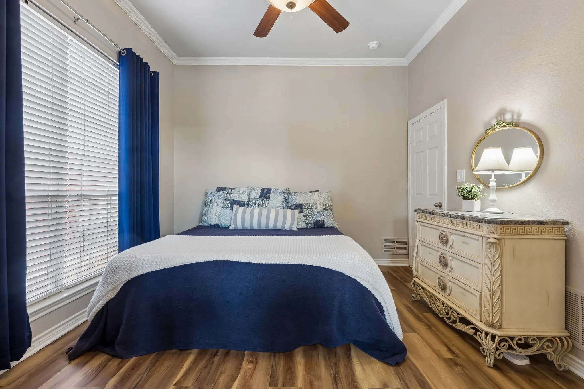 Single Family Residence For Sale in Collin County , 2120 Argyle Drive, Plano, Texas 75023, 5 Bedroom, 4 Bathroom, 3 Garage spaces, 3,796 Sqft, built in 1993, mls#21259998, Real Estate Agent in Plano, Homes For Sale in Collin county, Homes For Sale in Plano, Realtor in Plano Texas, Real Estate Brokerage Independent Realty Texas, Luminita Cordes Realtor