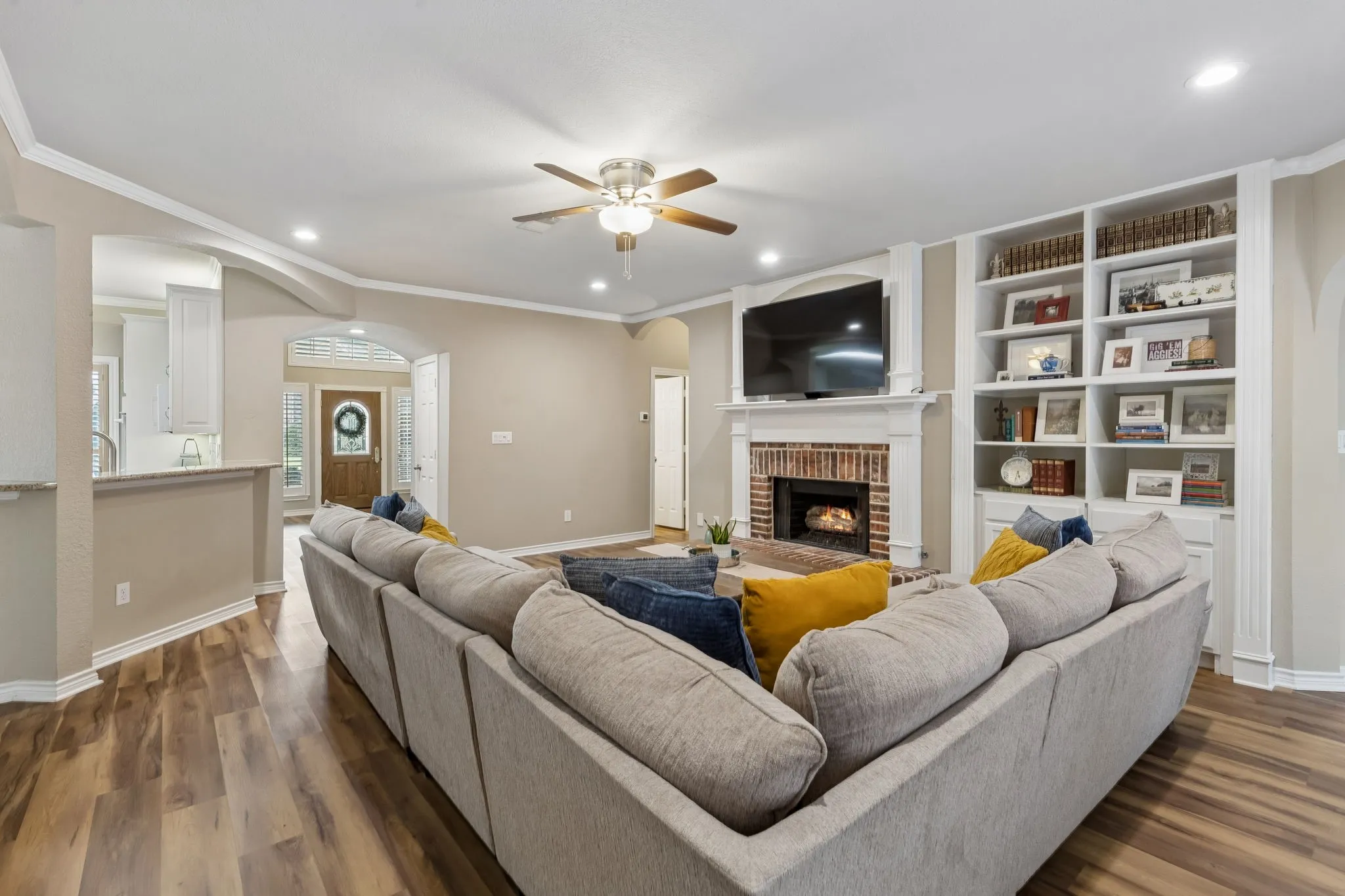 Single Family Residence For Sale in Collin County , 2120 Argyle Drive, Plano, Texas 75023, 5 Bedroom, 4 Bathroom, 3 Garage spaces, 3,796 Sqft, built in 1993, mls#21259998, Real Estate Agent in Plano, Homes For Sale in Collin county, Homes For Sale in Plano, Realtor in Plano Texas, Real Estate Brokerage Independent Realty Texas, Luminita Cordes Realtor