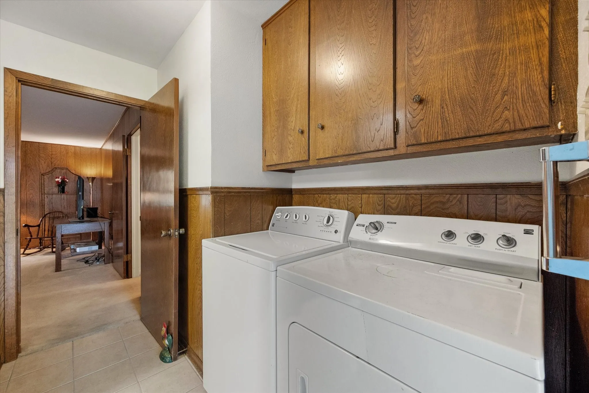 Single Family Residence For Sale in Navarro County , 1609 Maplewood, Corsicana, Texas 75110, 3 Bedroom, 2 Bathroom, Garage spaces, 1,400 Sqft, built in 1972, mls#21254330, Real Estate Agent in Corsicana, Homes For Sale in Navarro county, Homes For Sale in Corsicana, Realtor in Corsicana Texas, Real Estate Brokerage Independent Realty Texas, Luminita Cordes Realtor