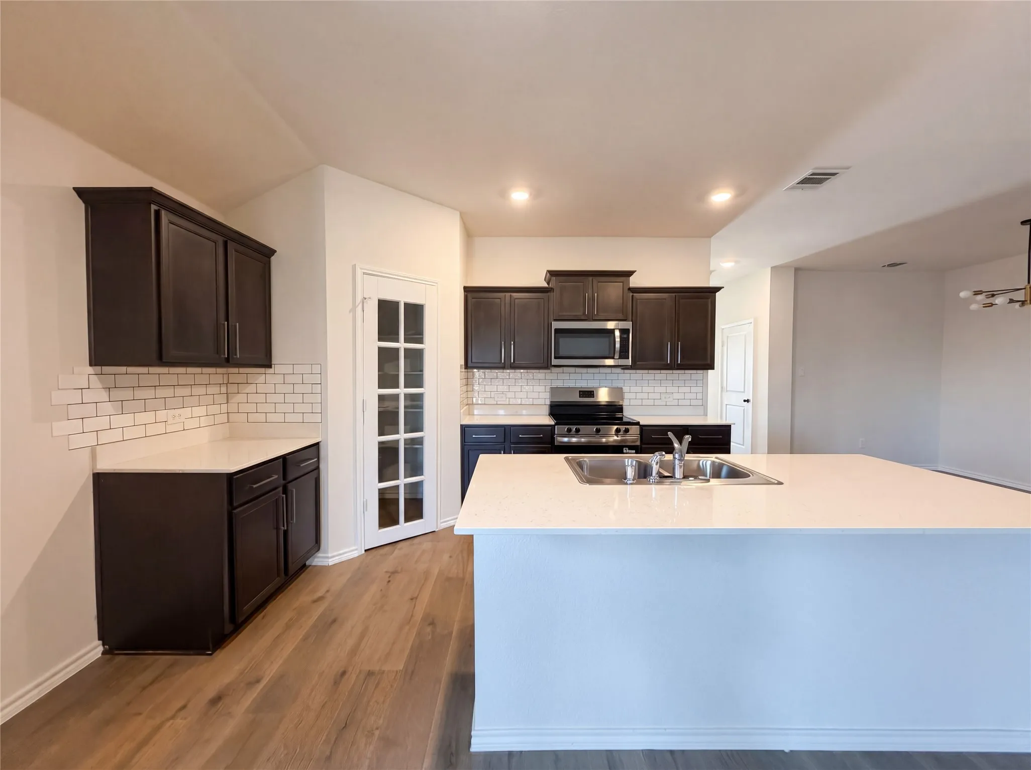 Single Family Residence For Sale in Collin County , 6424 Waterfall Lane, Princeton, Texas 75407, 4 Bedroom, 3 Bathroom, 2 Garage spaces, 1,939 Sqft, built in 2023, mls#21268884, Real Estate Agent in Princeton, Homes For Sale in Collin county, Homes For Sale in Princeton, Realtor in Princeton Texas, Real Estate Brokerage Independent Realty Texas, Luminita Cordes Realtor
