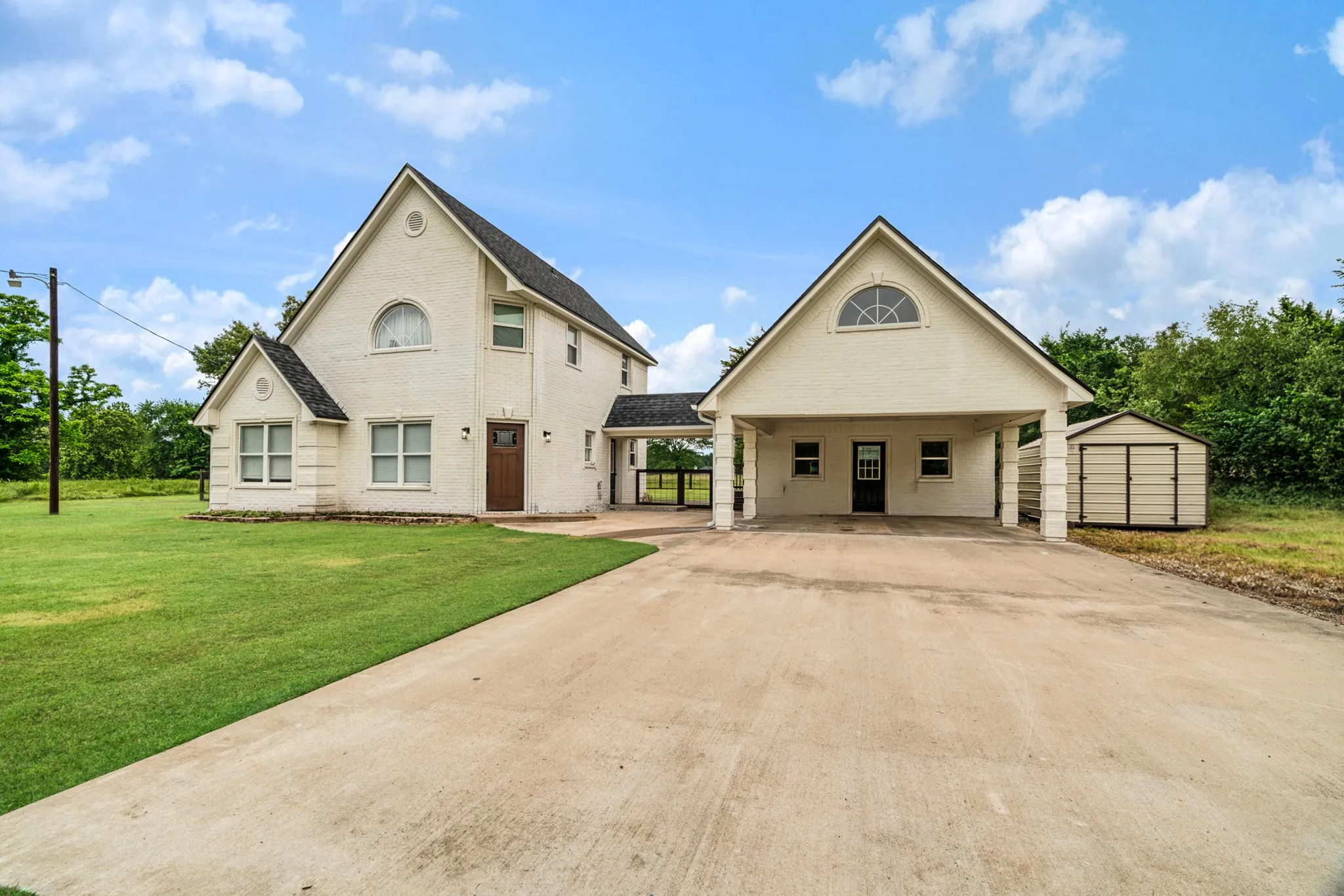 Single Family Residence For Sale in Lamar County , 2497 Fm 2648, Powderly, Texas 75473, 3 Bedrooms, 2 Bathrooms, Garage spaces, 1,678 Sqft, built in 2005, Price $284,900, mls#21268723, Real Estate Agent in Powderly, Homes For Sale in Lamar county, Homes For Sale in Powderly, Realtor in Powderly Texas, Real Estate Brokerage Independent Realty Texas, Luminita Cordes Realtor