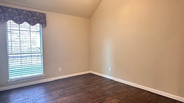 Single Family Residence For Sale in Collin County , 5949 Stanton Place, Frisco, Texas 75033, 3 Bedroom, 2 Bathroom, 2 Garage spaces, 2,253 Sqft, built in 2006, mls#21258453, Real Estate Agent in Frisco, Homes For Sale in Collin county, Homes For Sale in Frisco, Realtor in Frisco Texas, Real Estate Brokerage Independent Realty Texas, Luminita Cordes Realtor