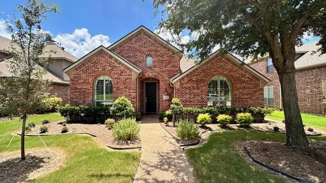 Single Family Residence For Sale in Collin County , 5949 Stanton Place, Frisco, Texas 75033, 3 Bedroom, 2 Bathroom, 2 Garage spaces, 2,253 Sqft, built in 2006, mls#21258453, Real Estate Agent in Frisco, Homes For Sale in Collin county, Homes For Sale in Frisco, Realtor in Frisco Texas, Real Estate Brokerage Independent Realty Texas, Luminita Cordes Realtor