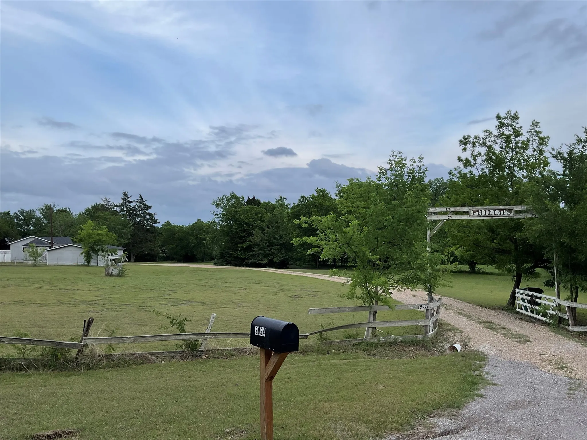 Mobile Home For Sale in Collin County , 9994 Twin Creeks Circle, Anna, Texas 75409, 3 Bedroom, 3 Bathroom, 2 Garage spaces, 1,400 Sqft, built in 1976, mls#21264377, Real Estate Agent in Anna, Homes For Sale in Collin county, Homes For Sale in Anna, Realtor in Anna Texas, Real Estate Brokerage Independent Realty Texas, Luminita Cordes Realtor
